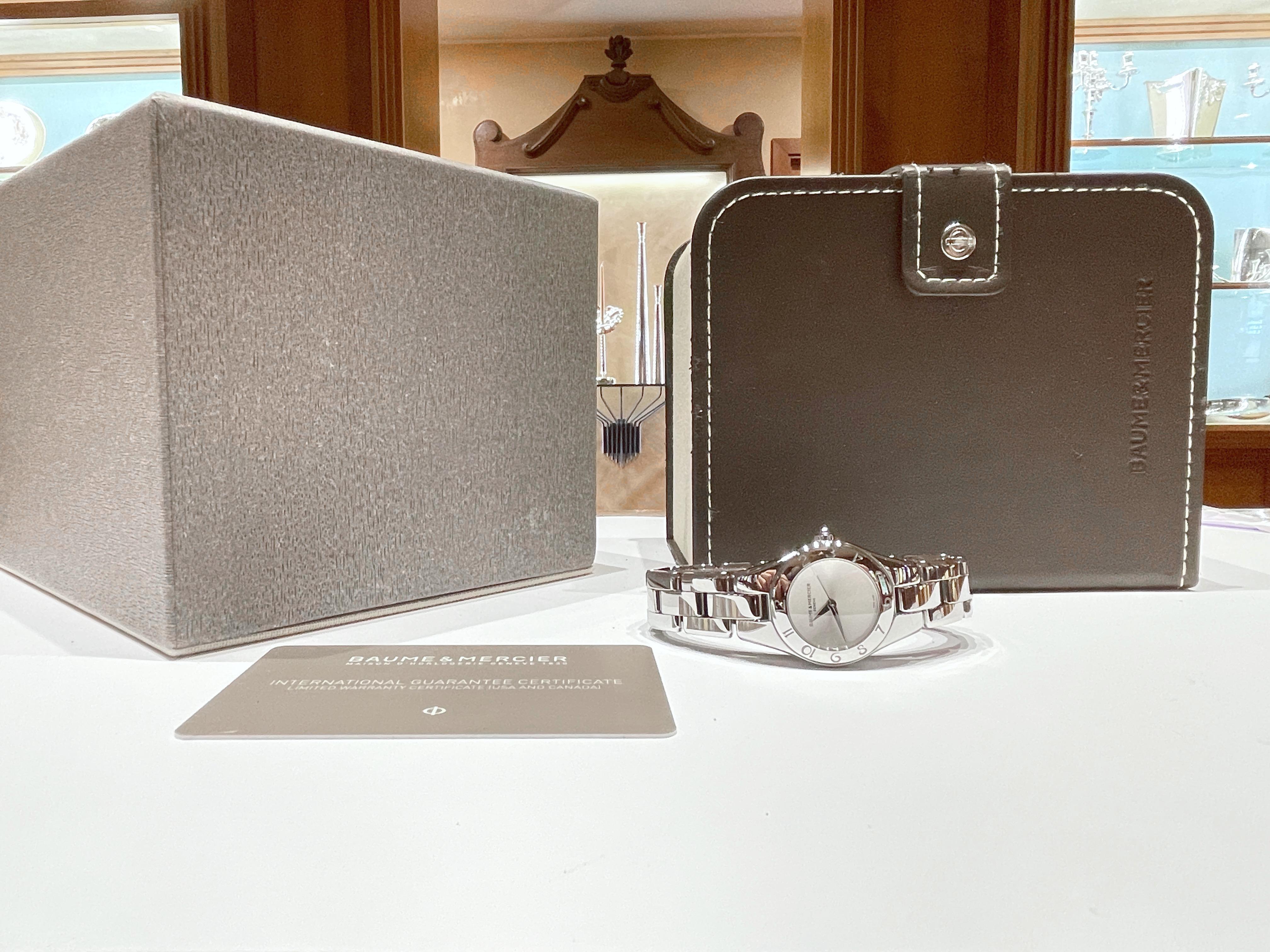 Baume Mercier Linea reloj de cuarzo de acero nuevo MOA10138 en venta 11