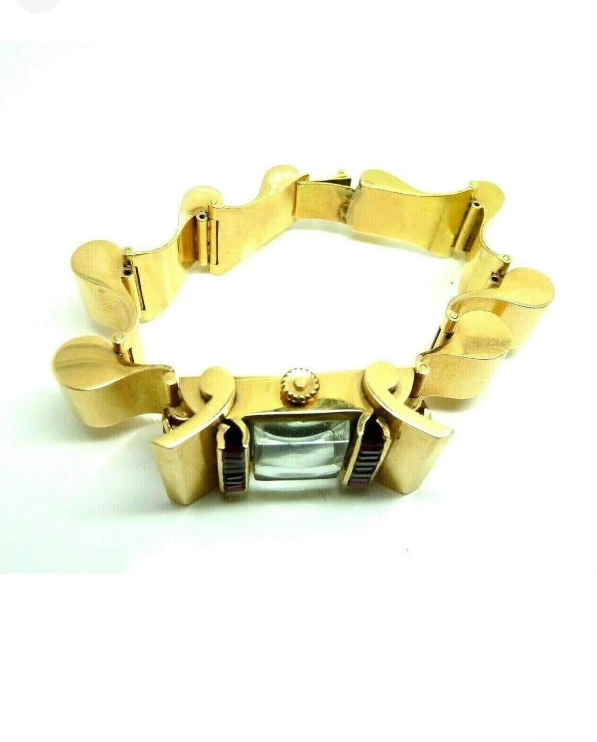 Women's Art Deco style antique women's watch in 18k solid gold with rubies For Sale