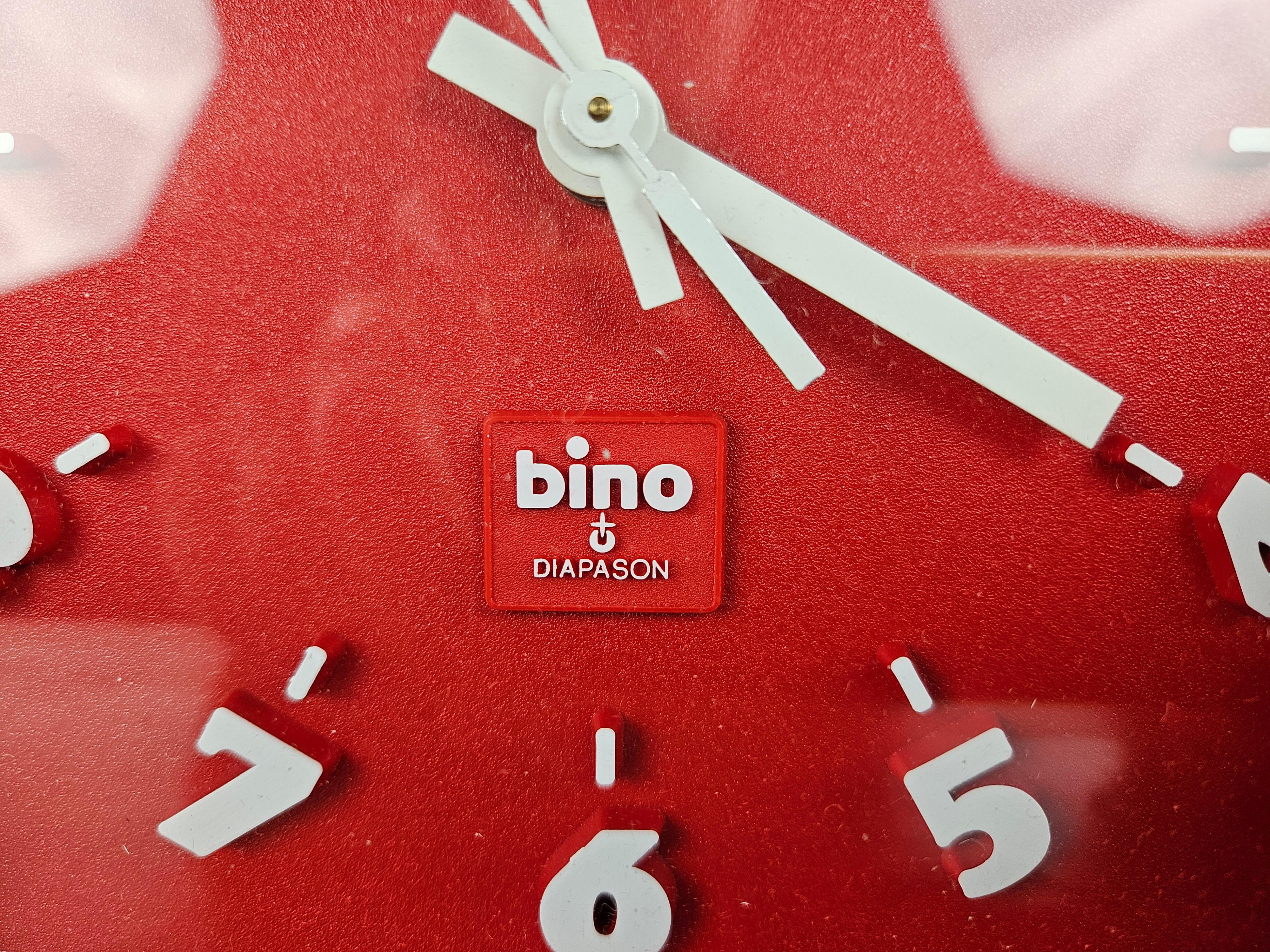 Italian 1970s wall clock from Bino