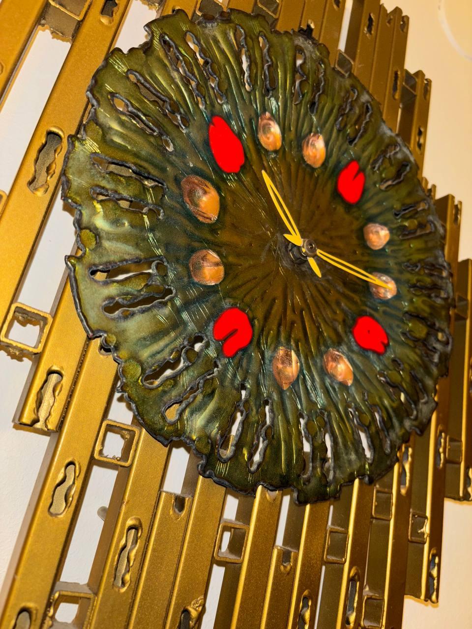 Brutalist sculpture wall clock by Franco Bastianelli 1960 For Sale 1