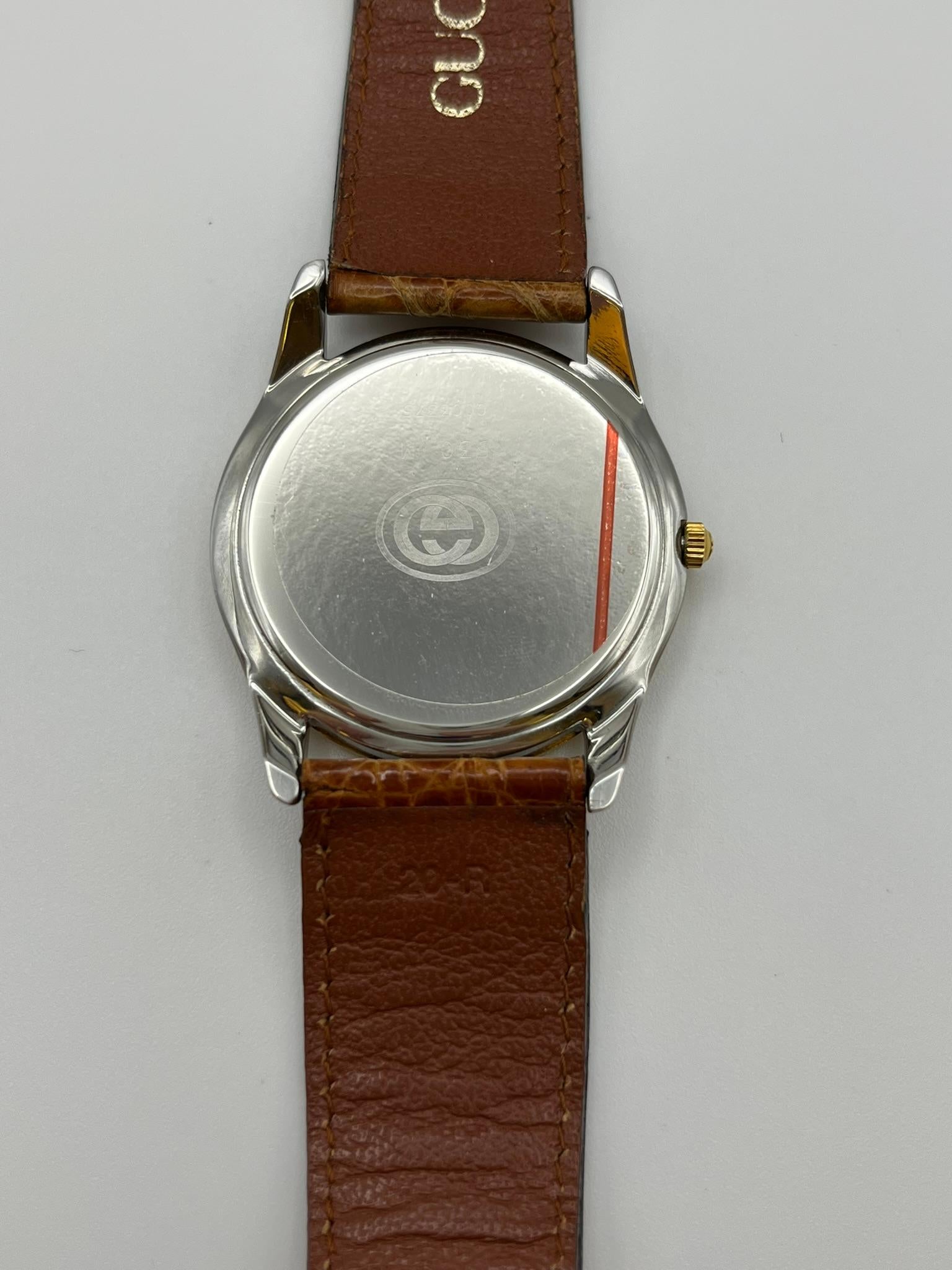 Reloj de pulsera Gucci vintage de los años 80 en venta 3