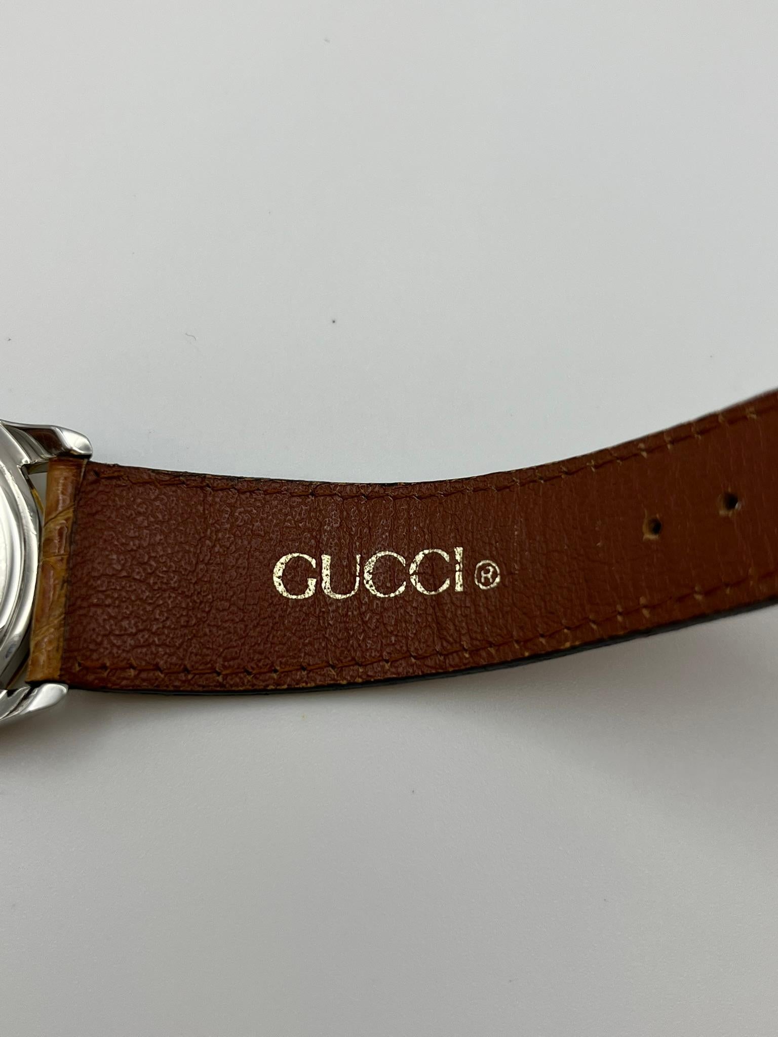 Reloj de pulsera Gucci vintage de los años 80 en venta 4