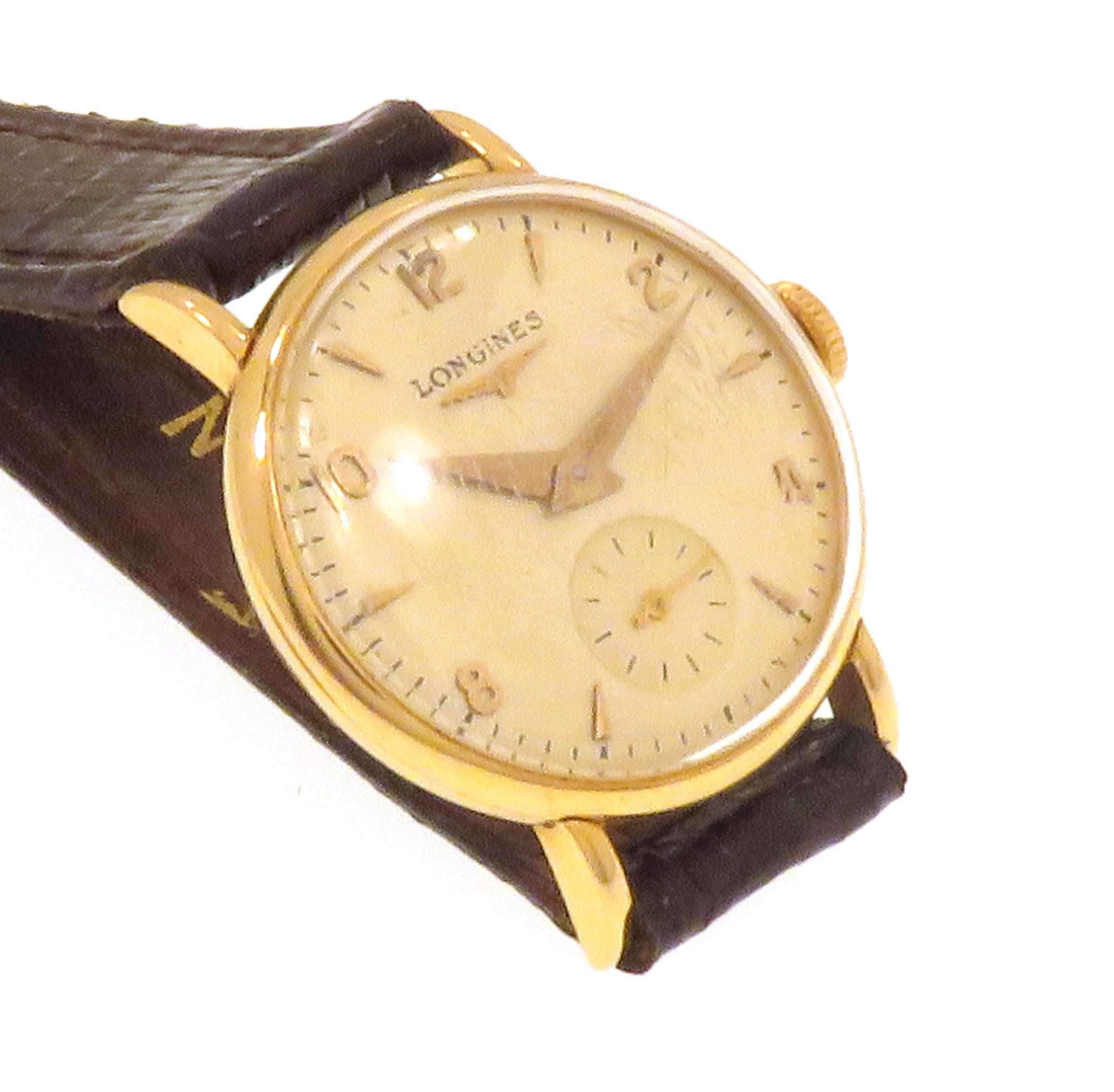 Longines 18k Yellow Gold Wrist Watch with Leather Strap In Good Condition In Milano, IT
