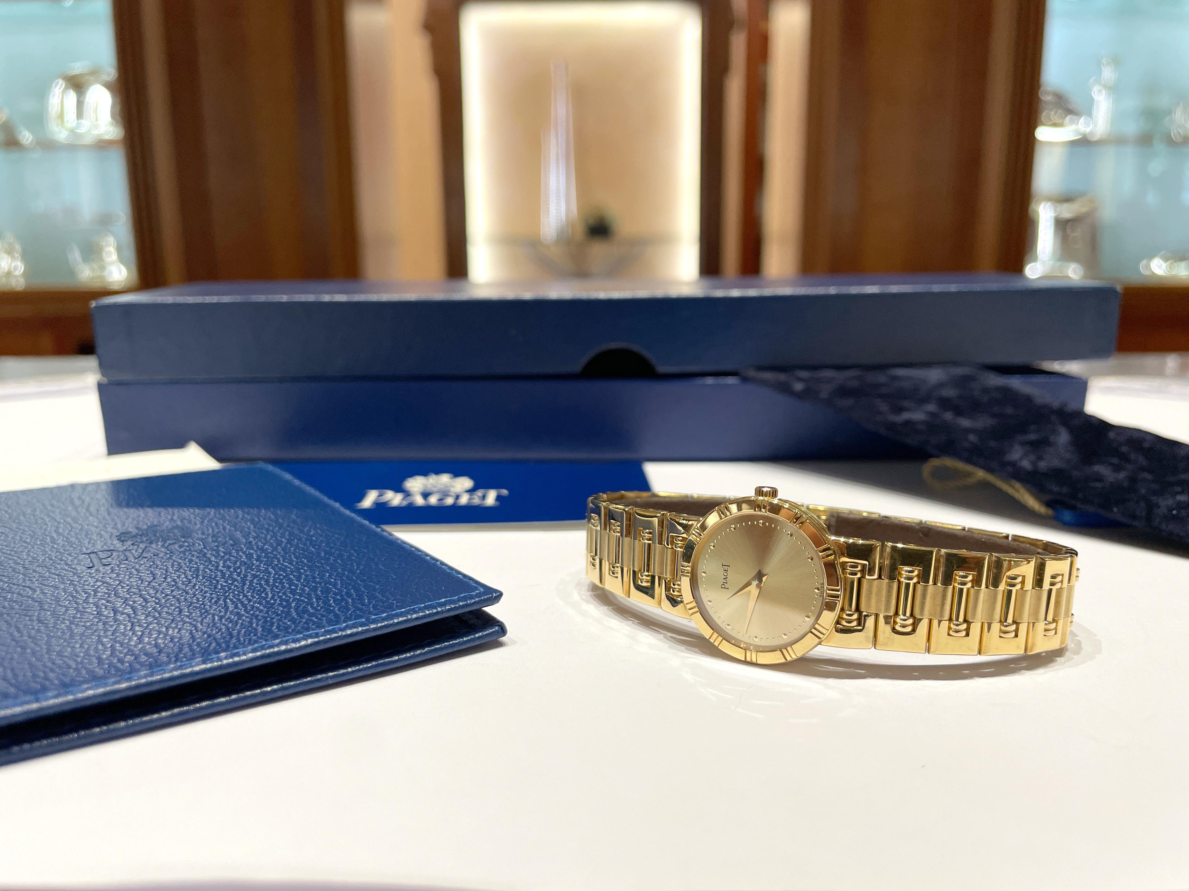 Piaget Dancer Reloj de pulsera de oro amarillo de 18 quilates Ref 80563K81 nuevo en venta 7