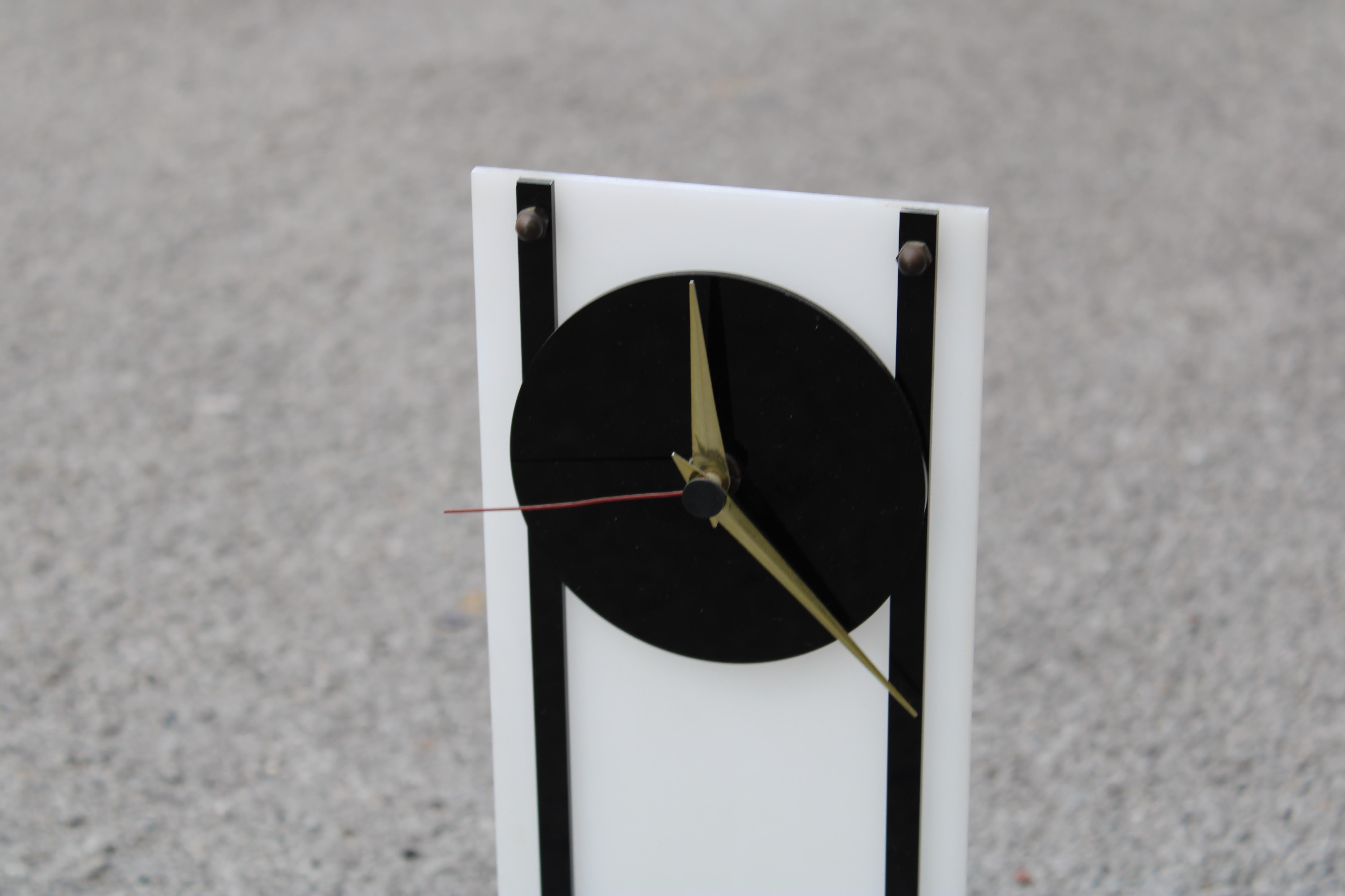 Mid-20th Century Art Deco Plexiglass Marble and Black Glass Table Clock For Sale