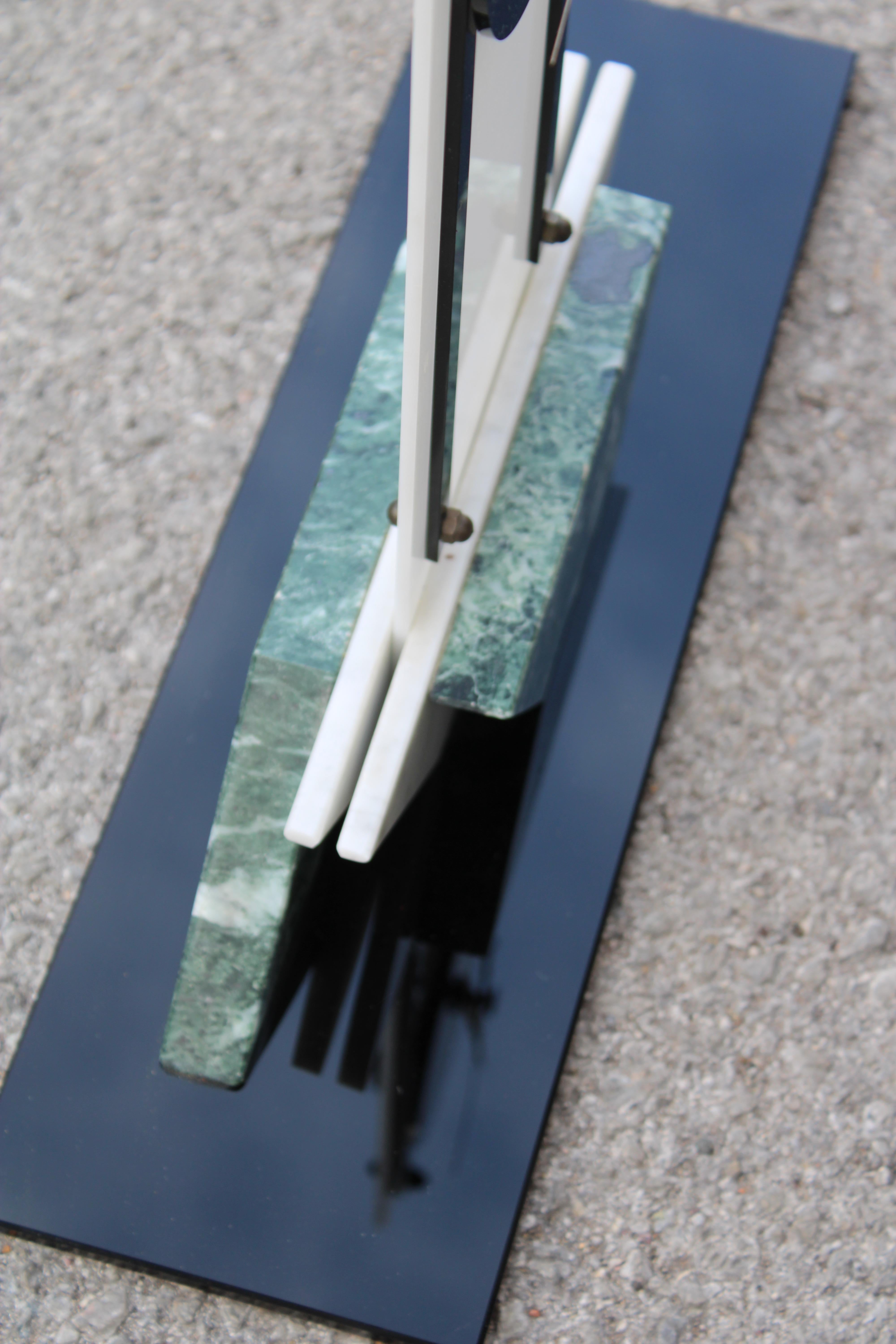 Art Deco Plexiglass Marble and Black Glass Table Clock For Sale 4