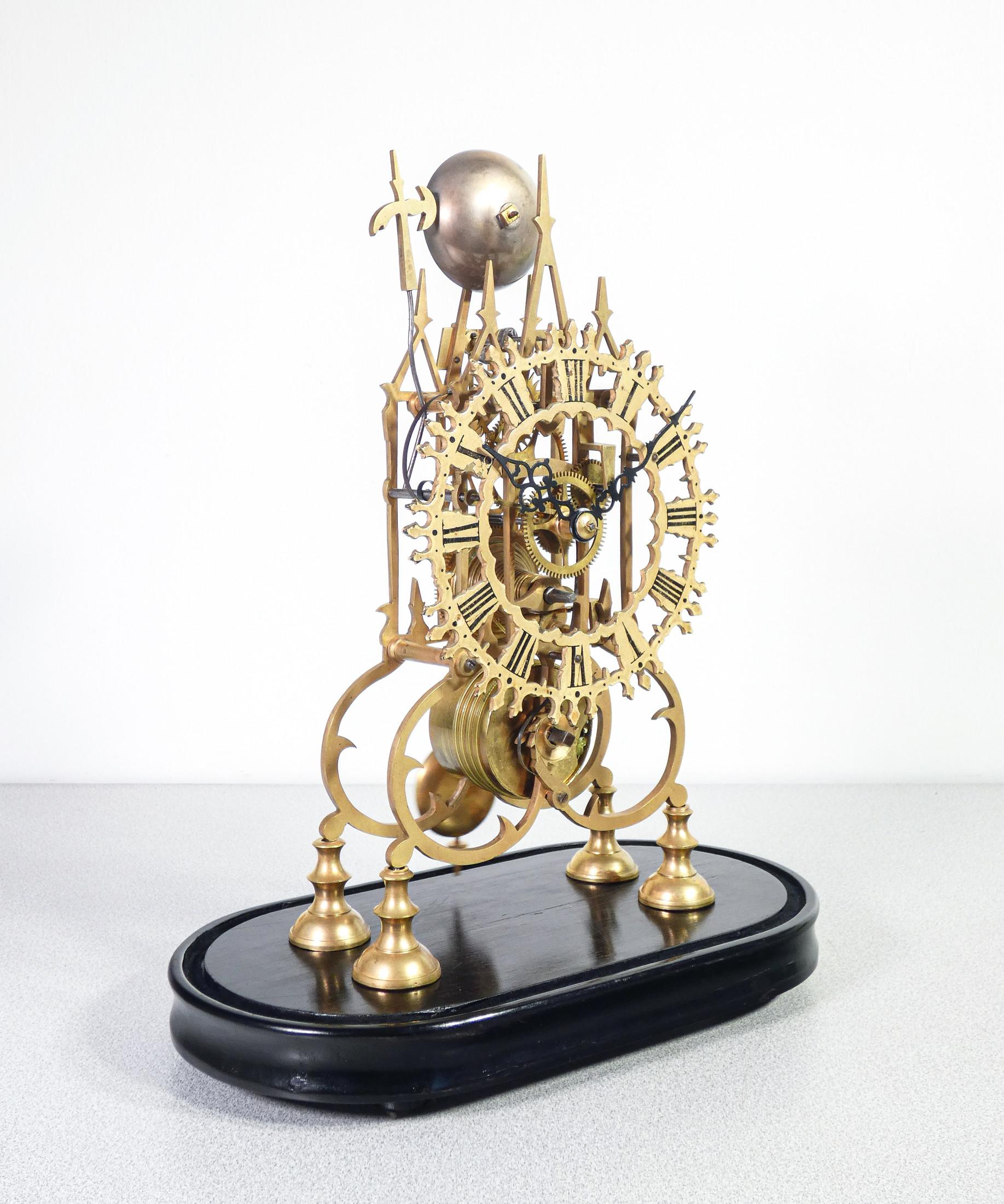 Orologio da tavolo francese Squelette, struttura scheletrata. Seconda Metà 1800 For Sale 2