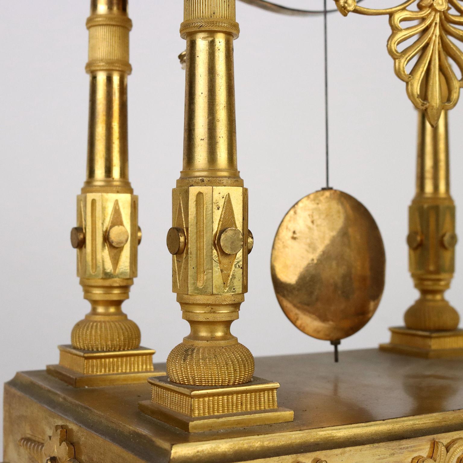 Robert & Courvoisier Gilded Bronze Table Clock France Early 19th Cent For Sale 1