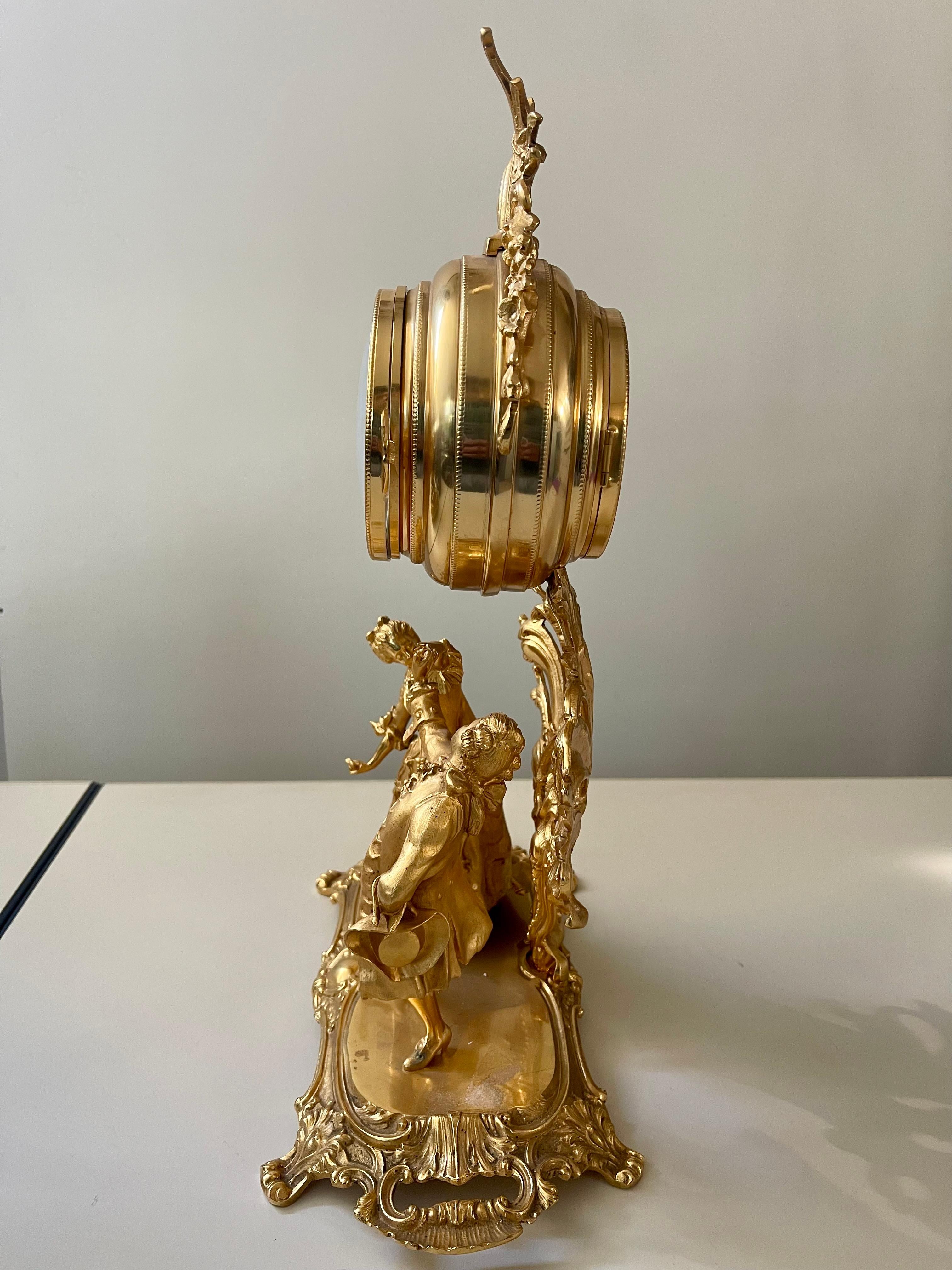 Pendule de table en bronze doré de style français, 20e siècle en vente 3