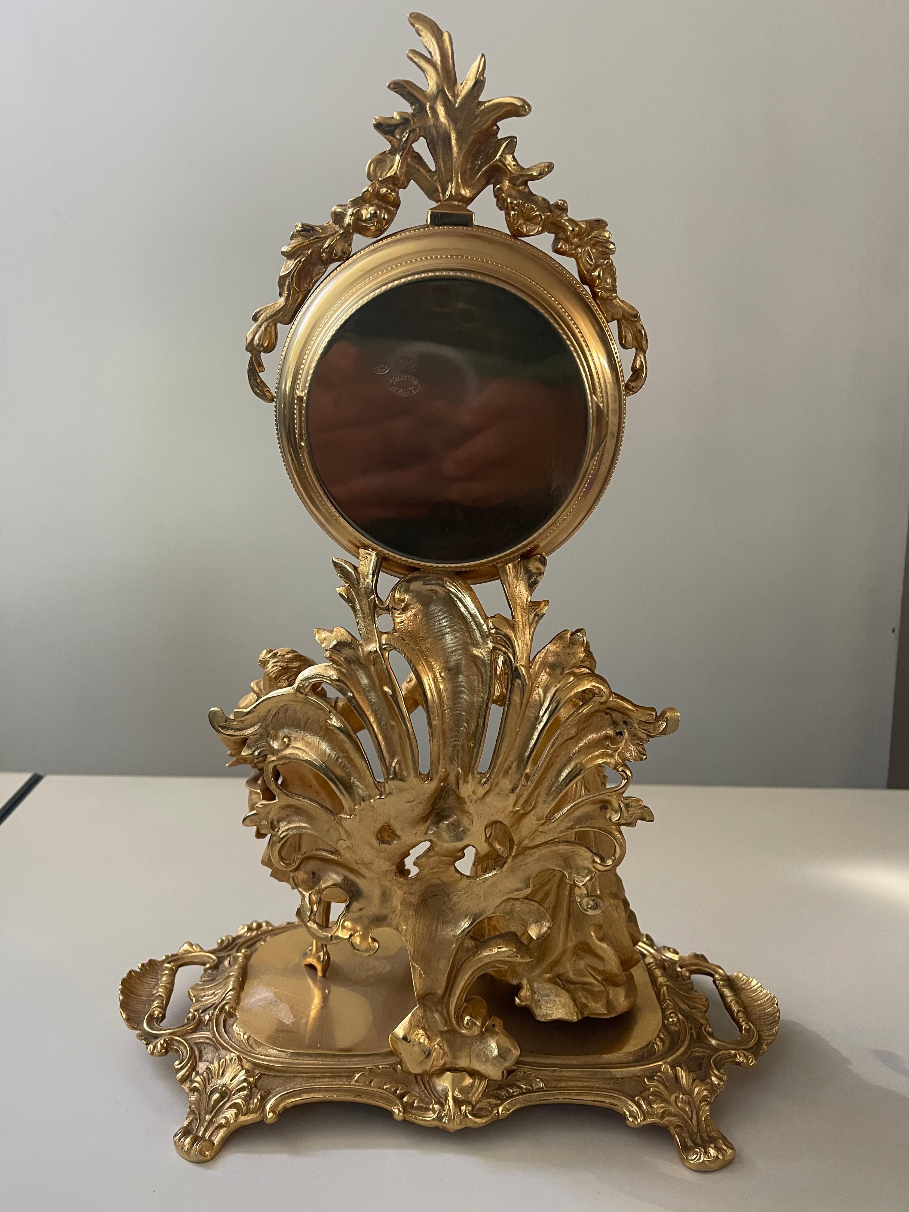 Italian Pendule de table en bronze doré de style français, 20e siècle en vente