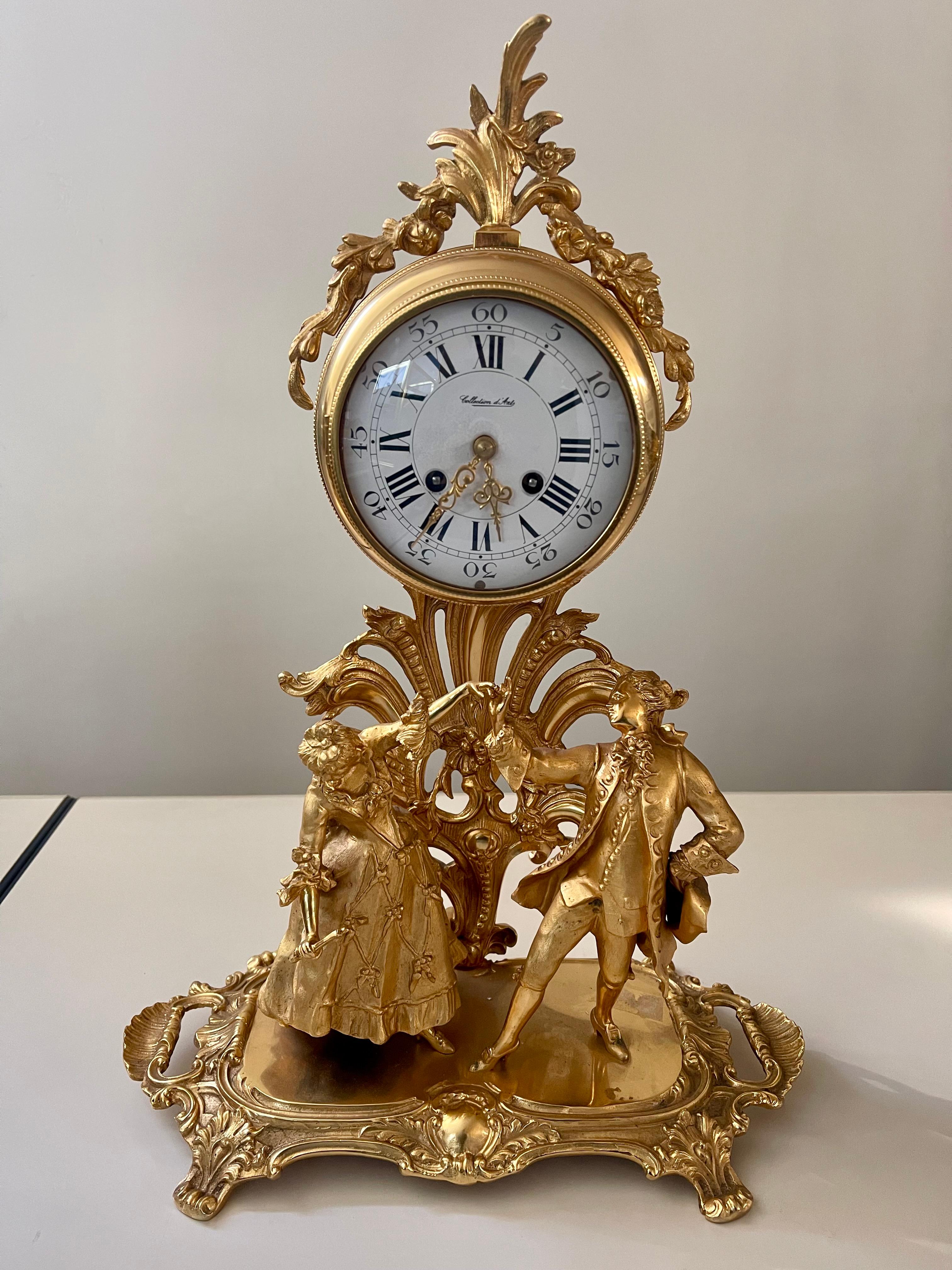 Bronze Pendule de table en bronze doré de style français, 20e siècle en vente