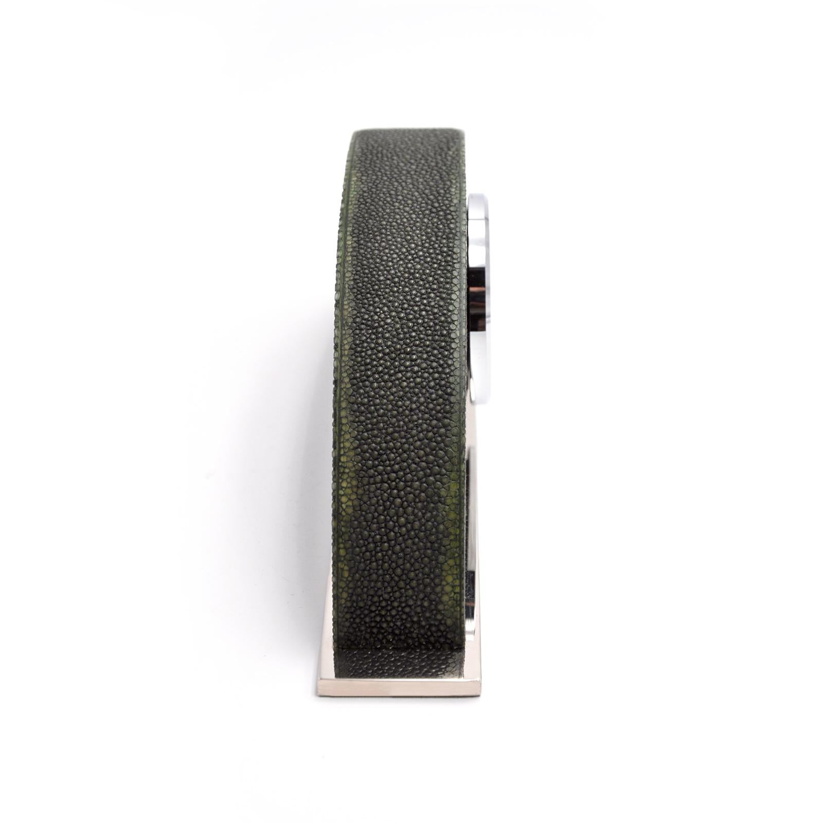 Hand-Crafted OROLOGIO DA TAVOLO in pelle shagreen verde bosco design esclusivo pezzo unico For Sale