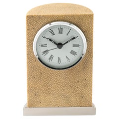 Reloj de sobremesa de piel de zapa color miel - Elegancia y estilo Art Déco