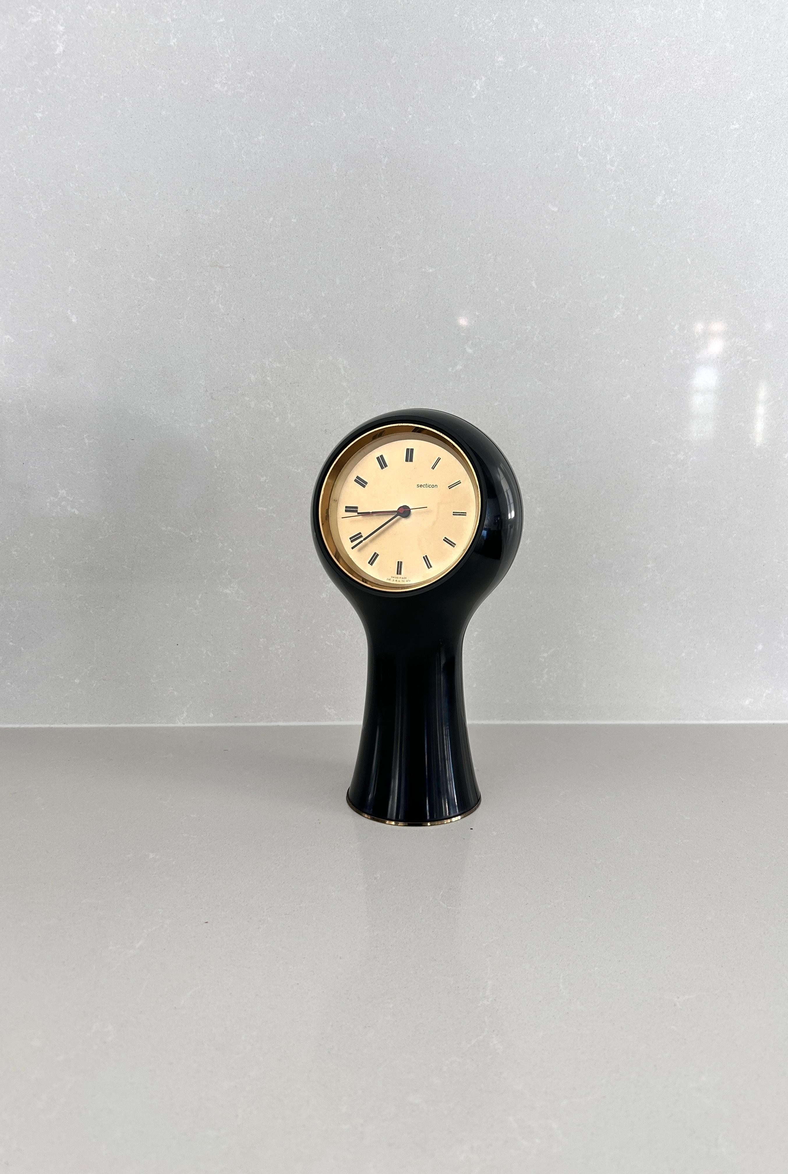 Swiss Secticon table clock by Angelo Mangiarotti For Sale
