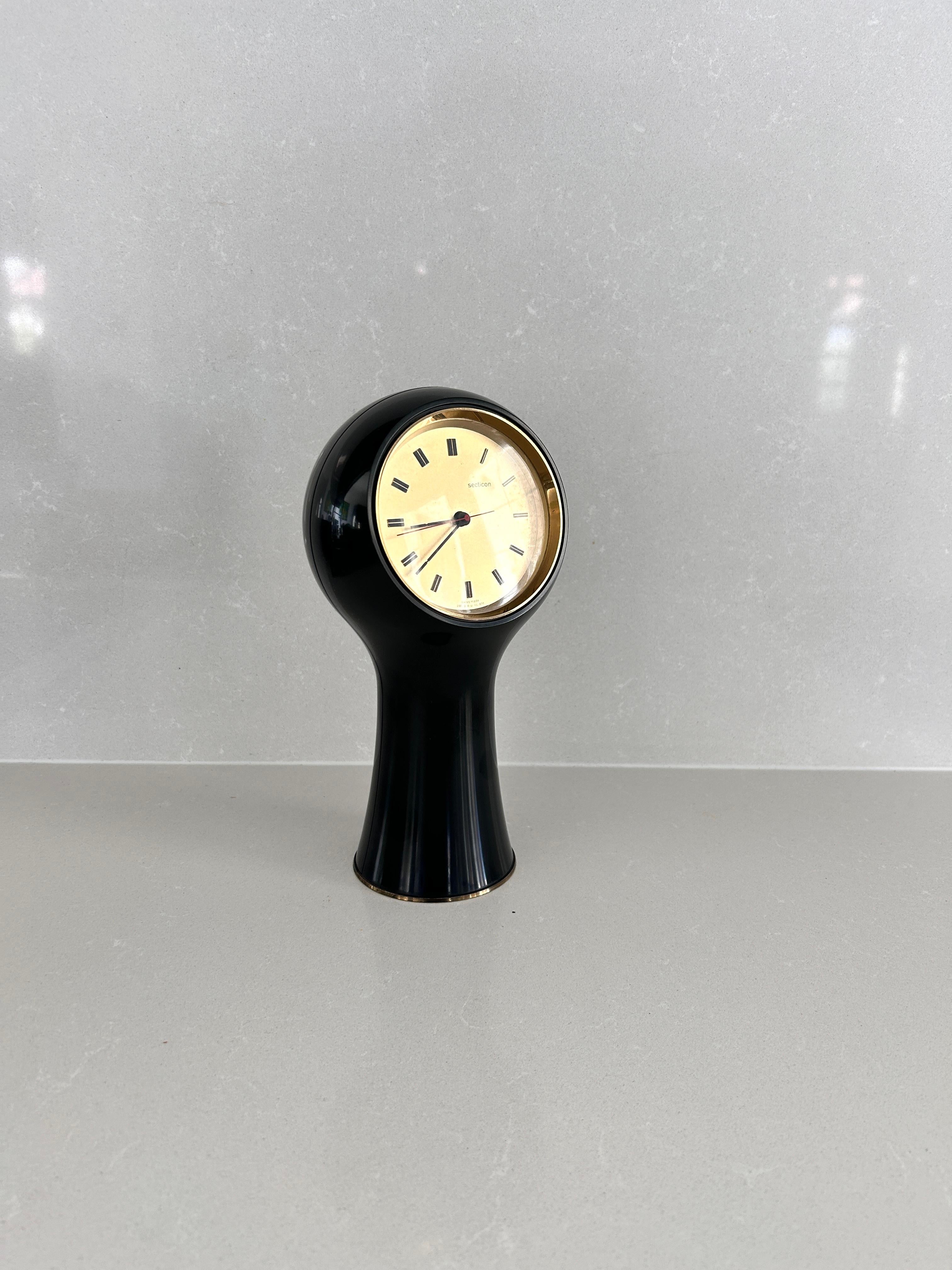 Mid-20th Century Horloge de table Secticon d'Angelo Mangiarotti en vente