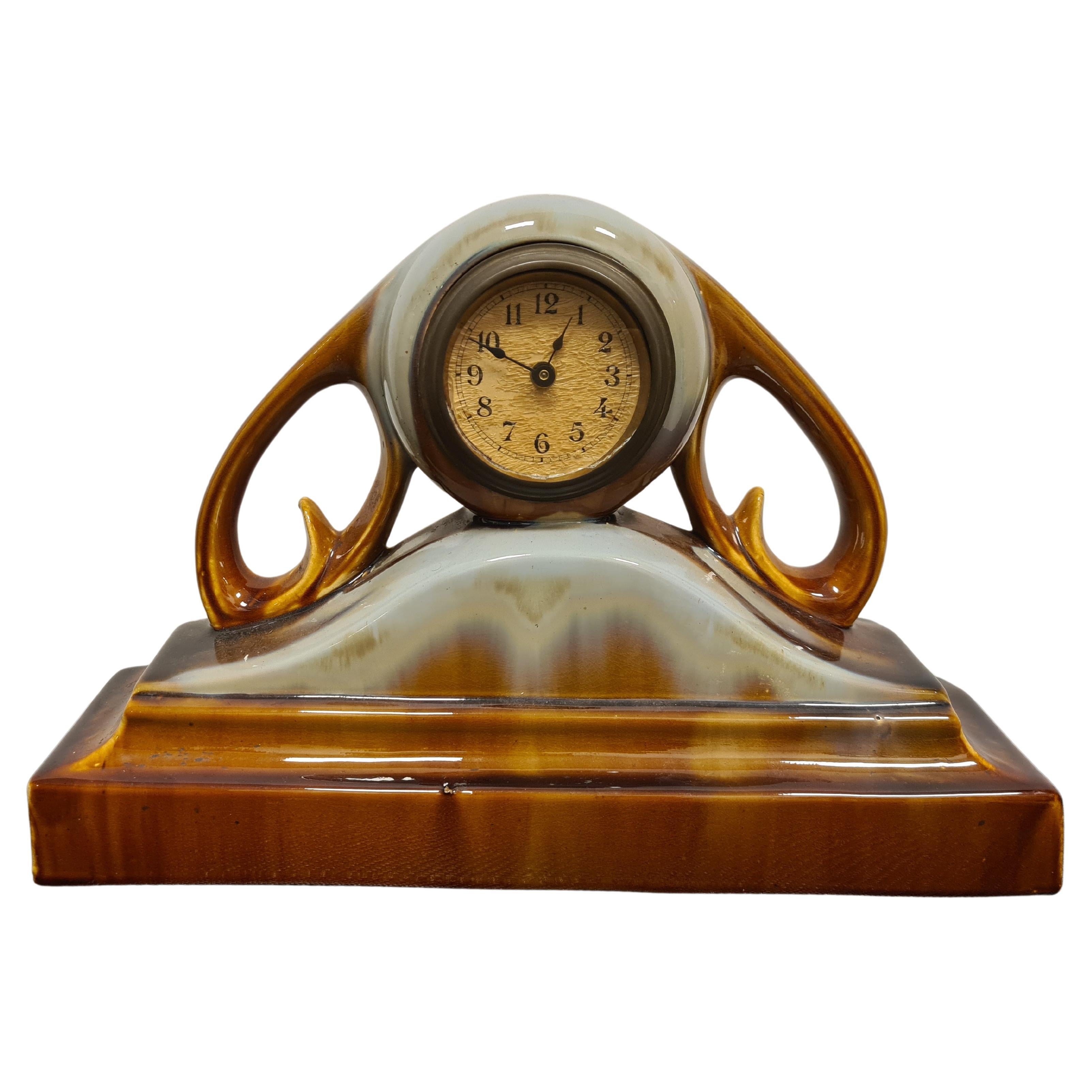 Horloge en céramique des années 1940 en vente