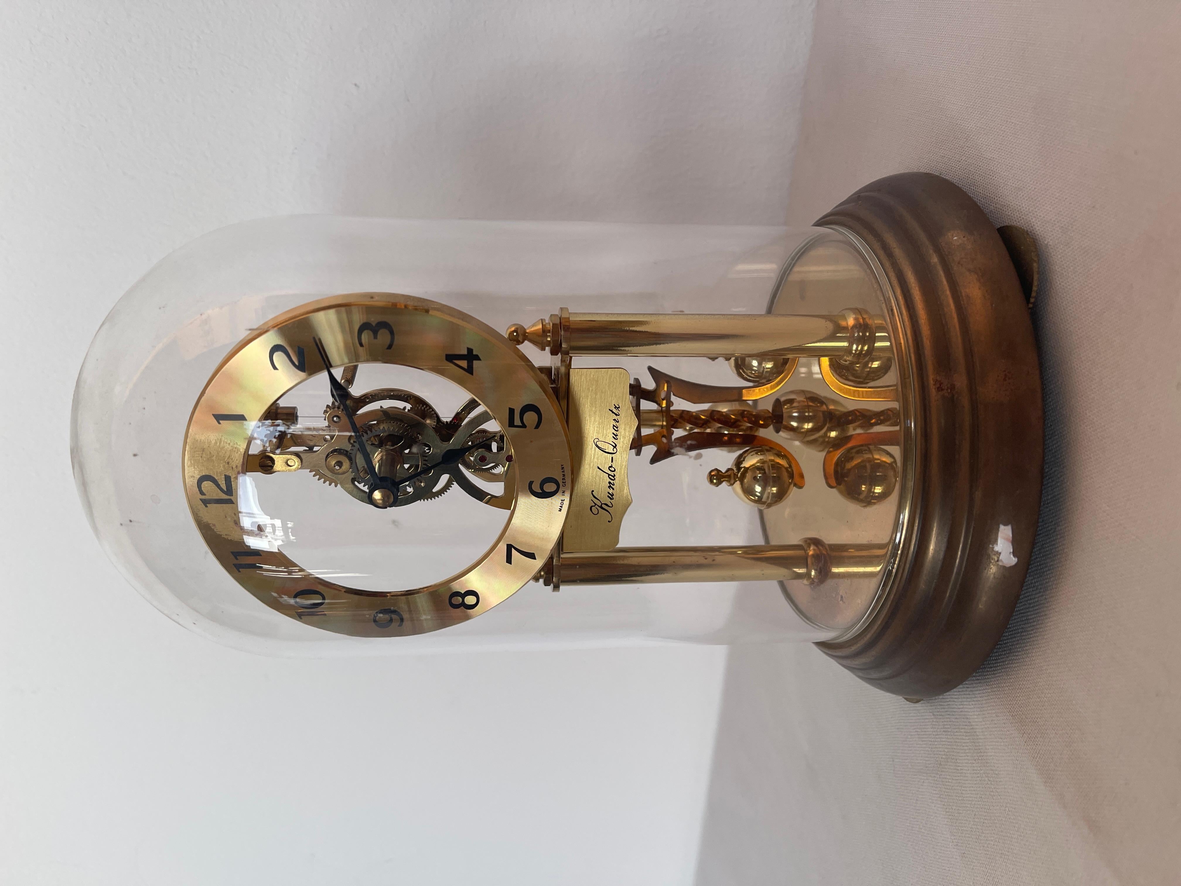 Kundo Kuartz Italienische Uhr aus den 1990er Jahren (Italian) im Angebot