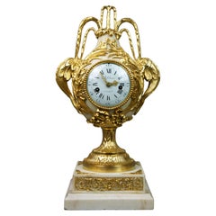 Reloj Luis XVI en bronce dorado y mármol 'Philibert à Paris' Siglo XVIII