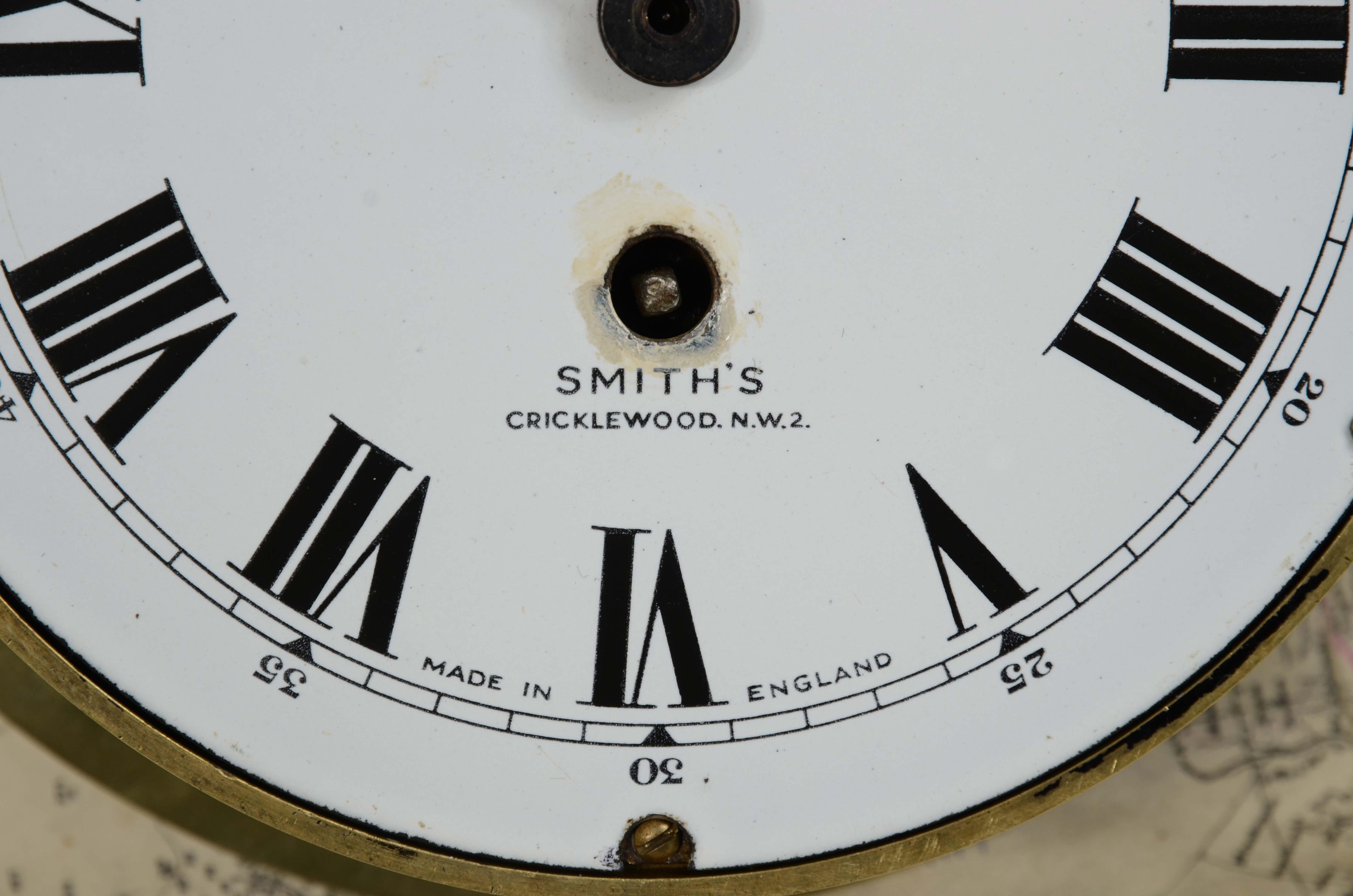 Nautische Wanduhr 7 Tage signiert Smith's Circklewood N. W. 2 von 1932 (Messing) im Angebot