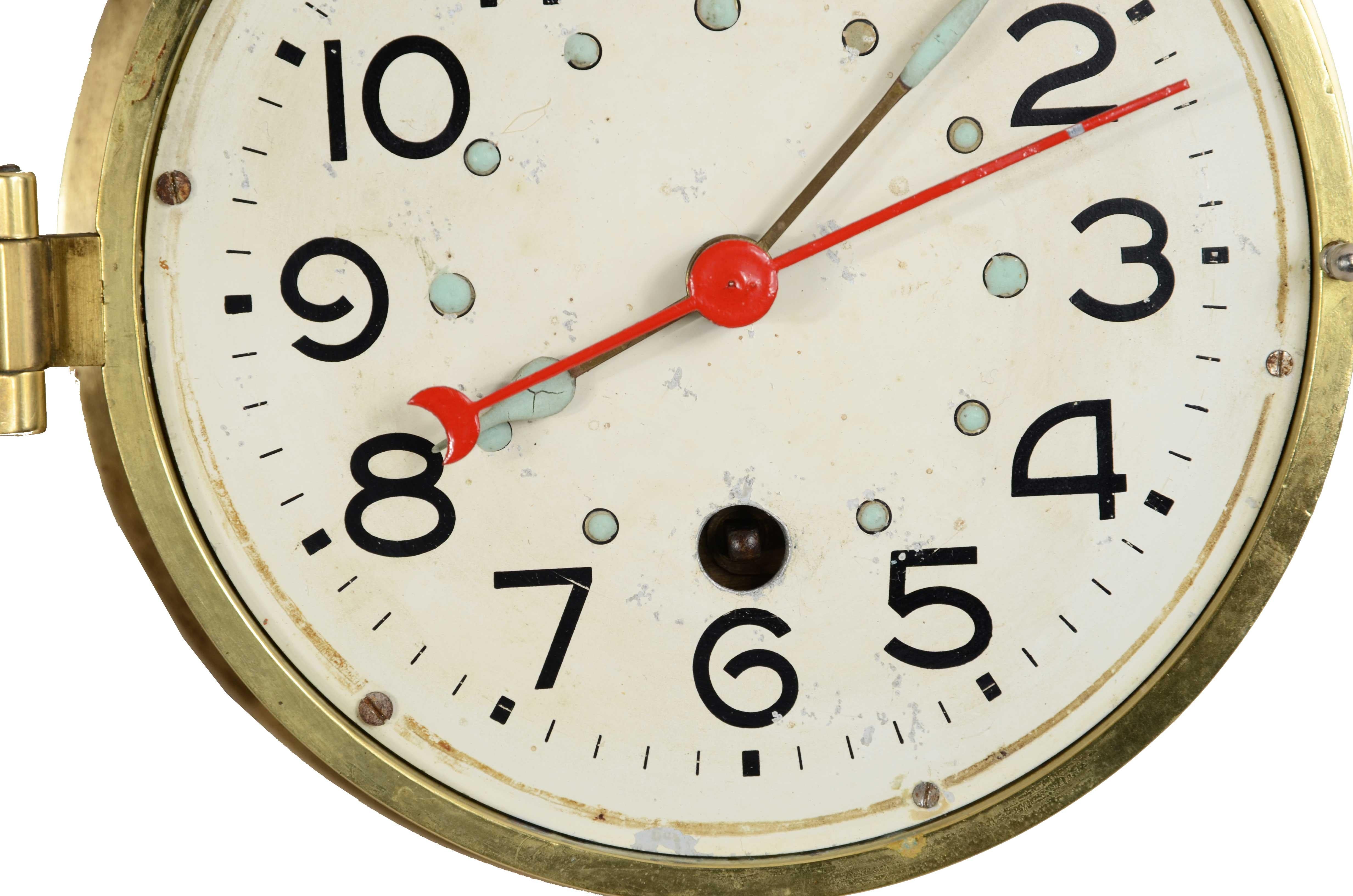 Reloj náutico de pared de latón de 7 días de cuerda, firmado S. Marti 1931. Latón en venta