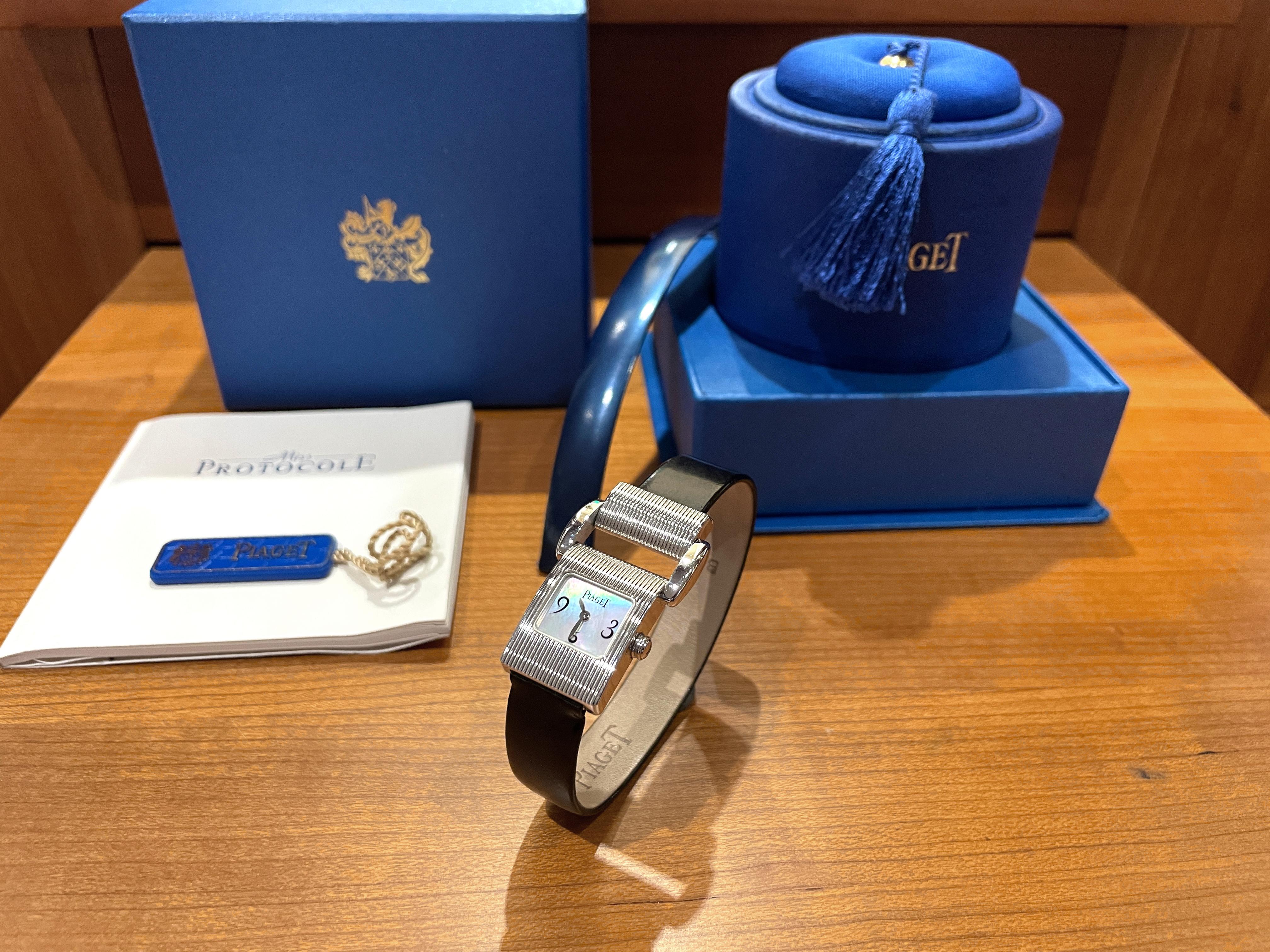 Piaget Miss Protocole quartz watch in 18k white gold For Sale 10