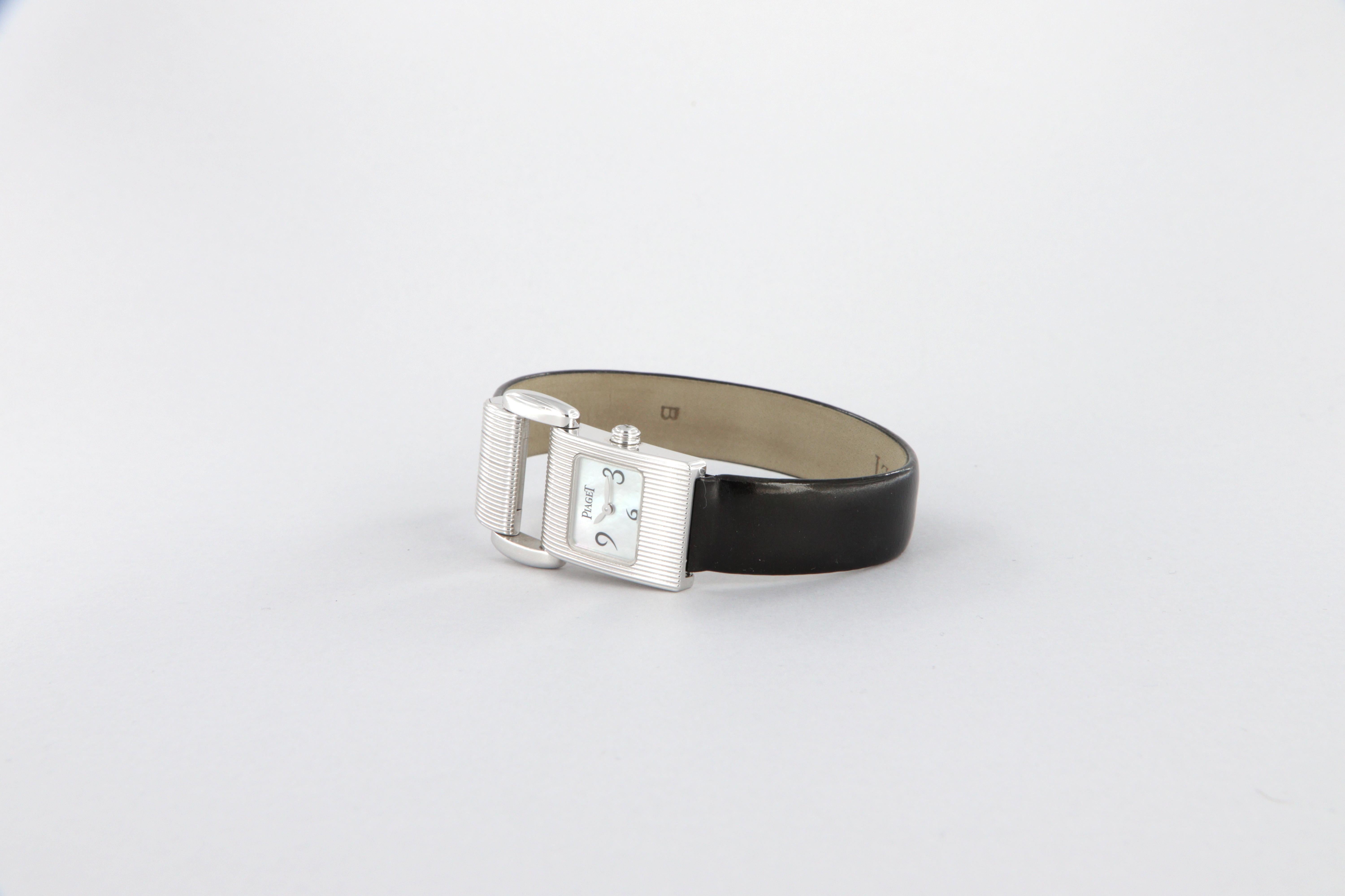 Modern Piaget Miss Protocole quartz watch in 18k white gold For Sale