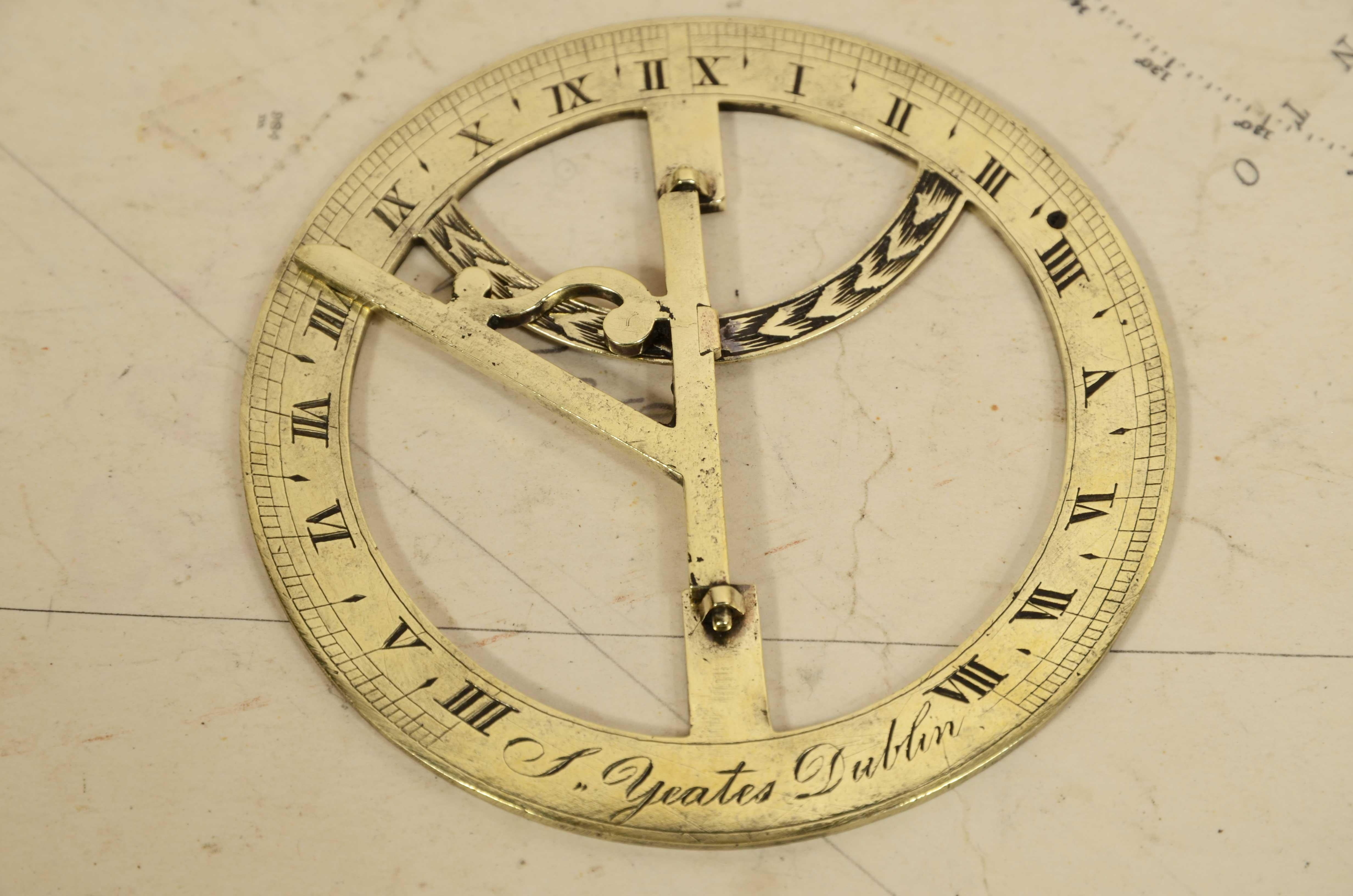 Early 19th century equinoctial sundial clock signed S. Yeates 1762-1834 For Sale 8