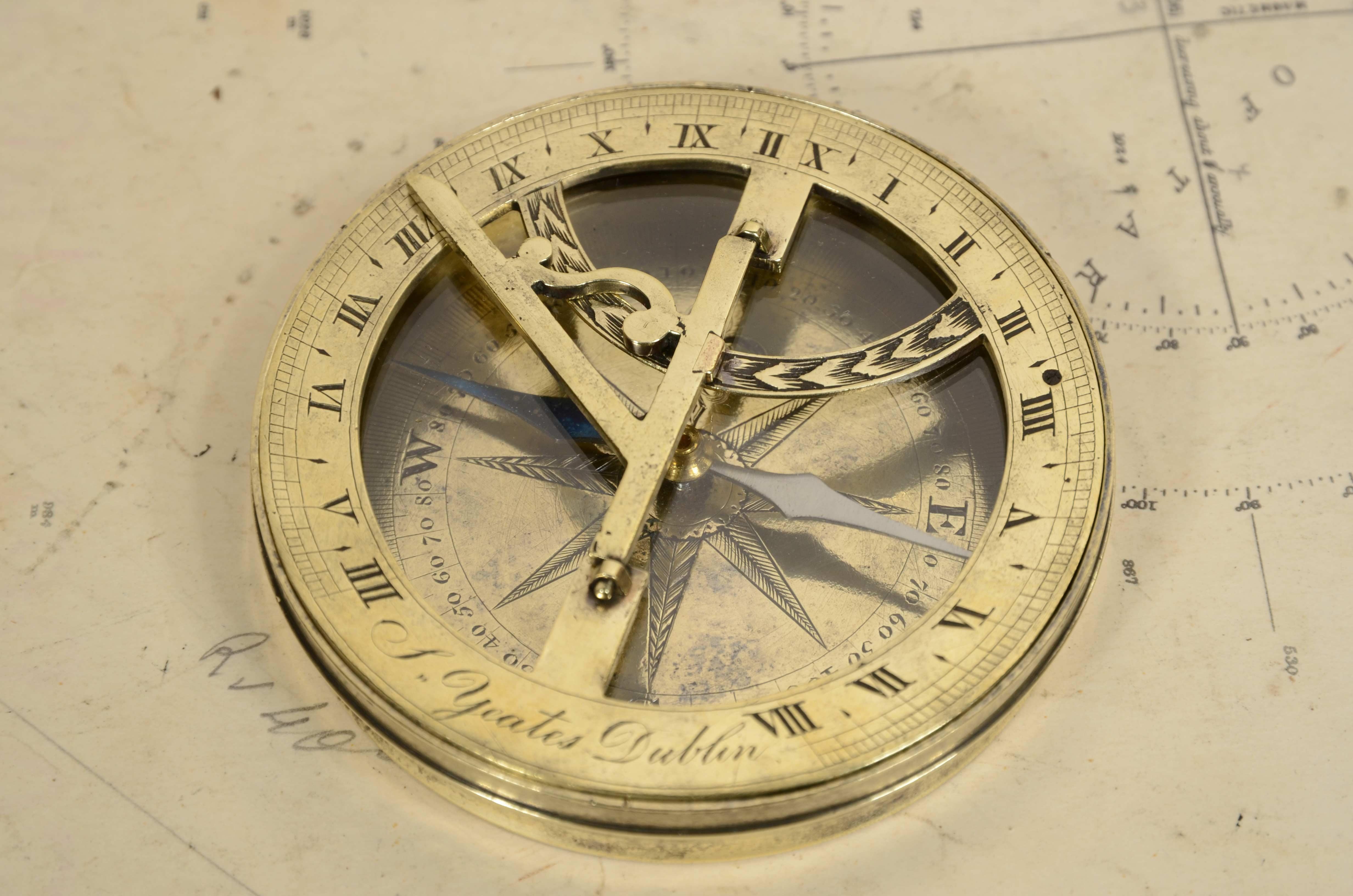 Early 19th century equinoctial sundial clock signed S. Yeates 1762-1834 For Sale 2