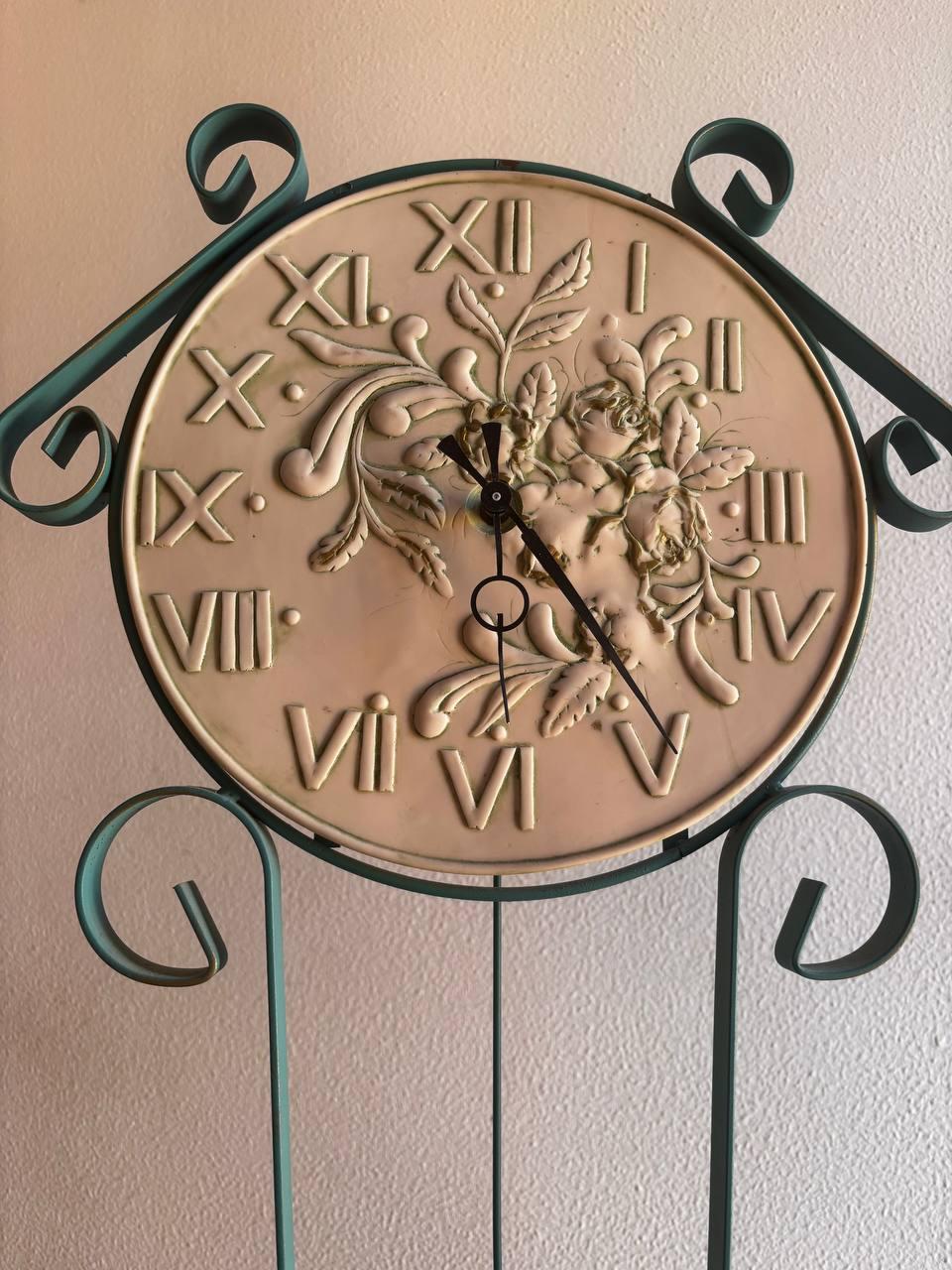 Art nouveau style clock made in Italy of curved iron plaster handmade 1940s For Sale 1