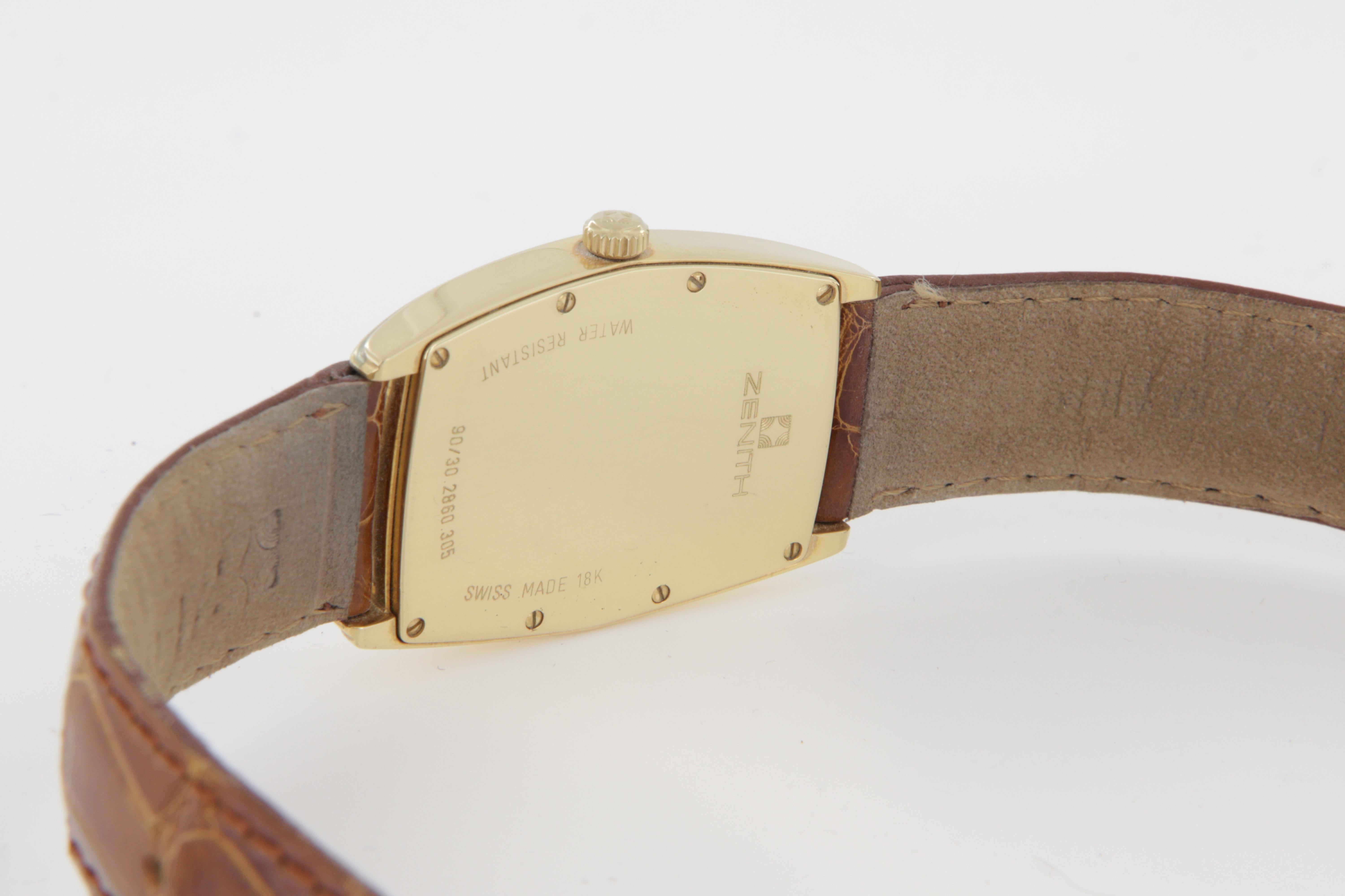 Zenith tonneau gold watch with manual winding new old stock en vente 6