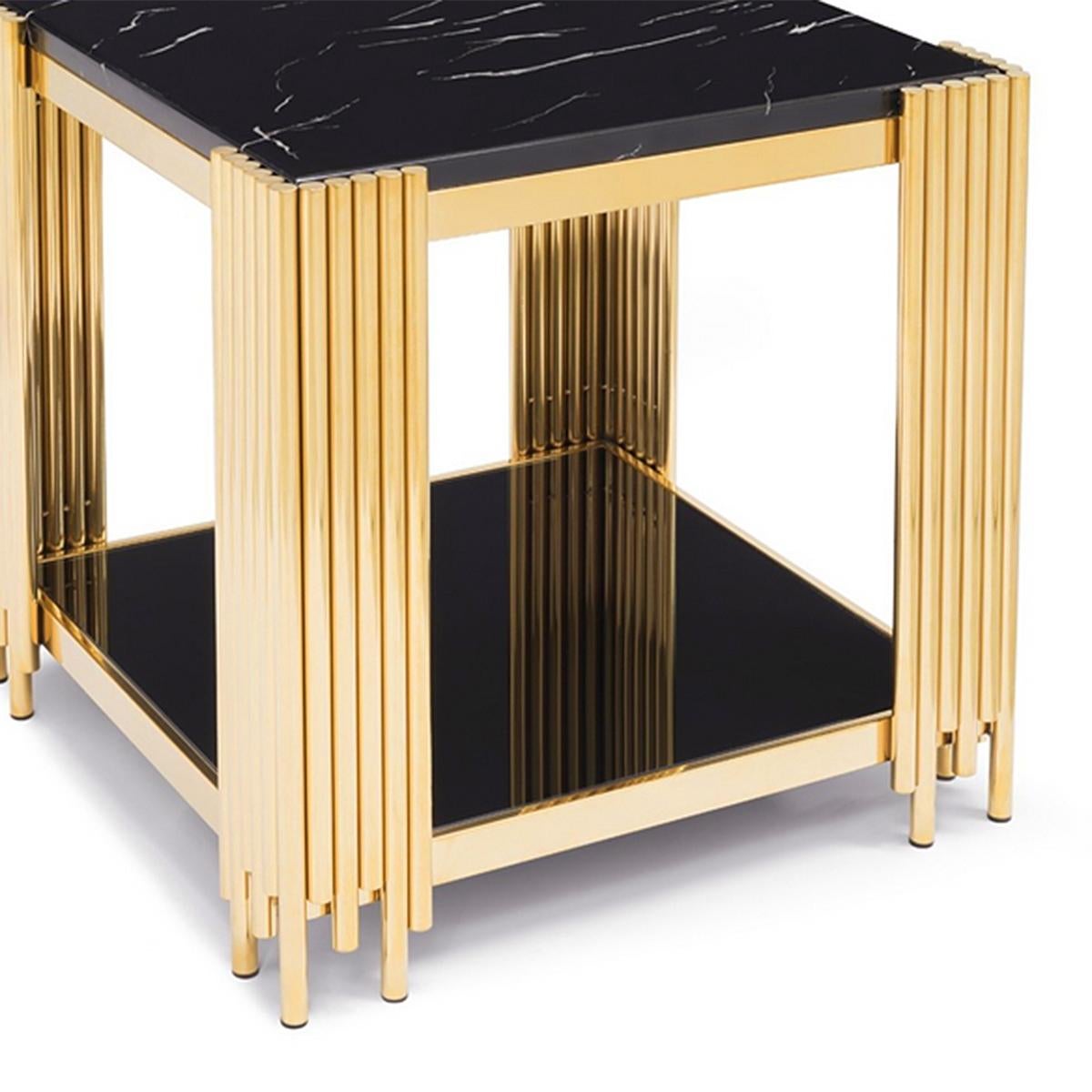 italien Table d'appoint carrée Ororods en vente
