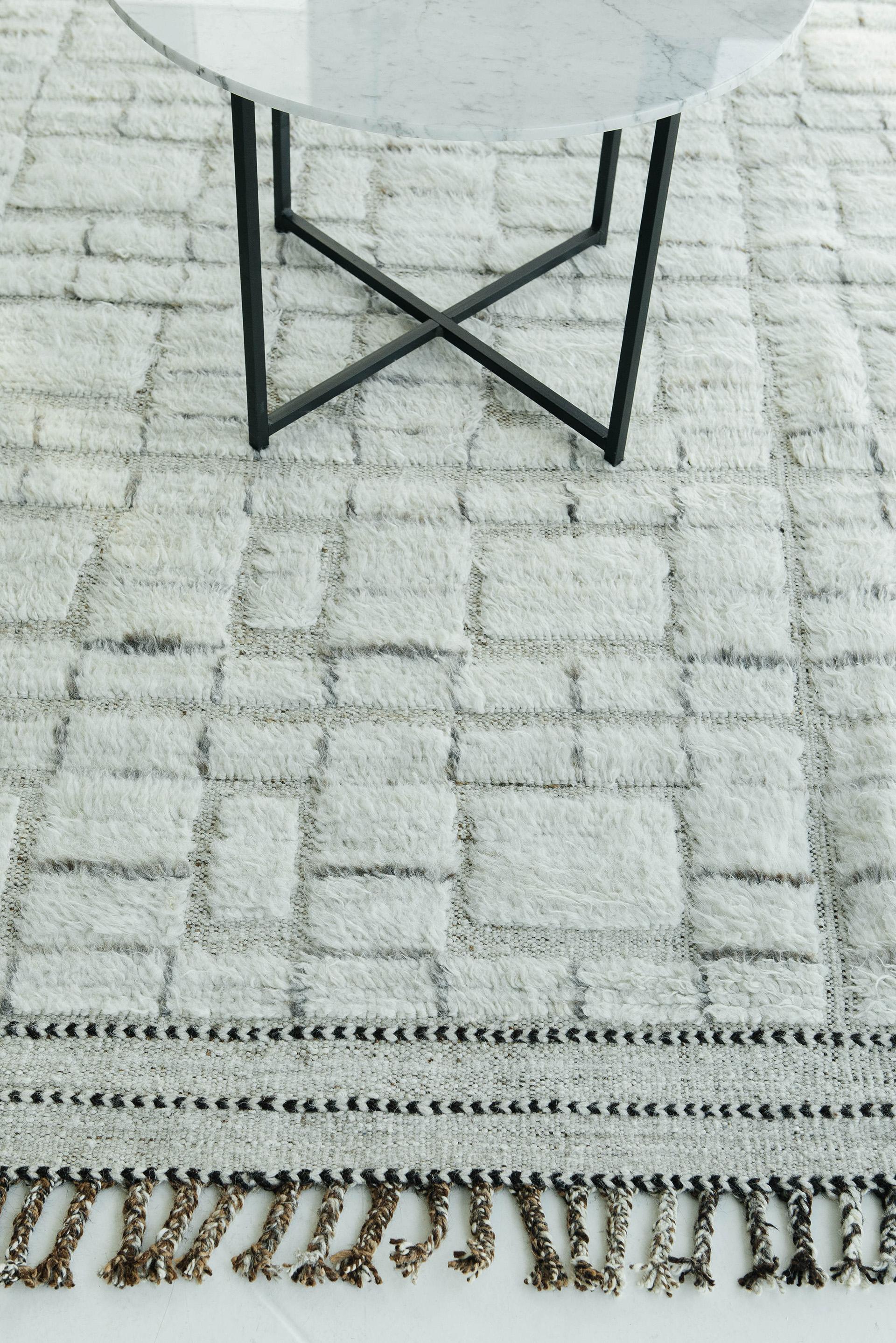Oroshi:: Haute Bohème von Mehraban Rugs (Wolle) im Angebot