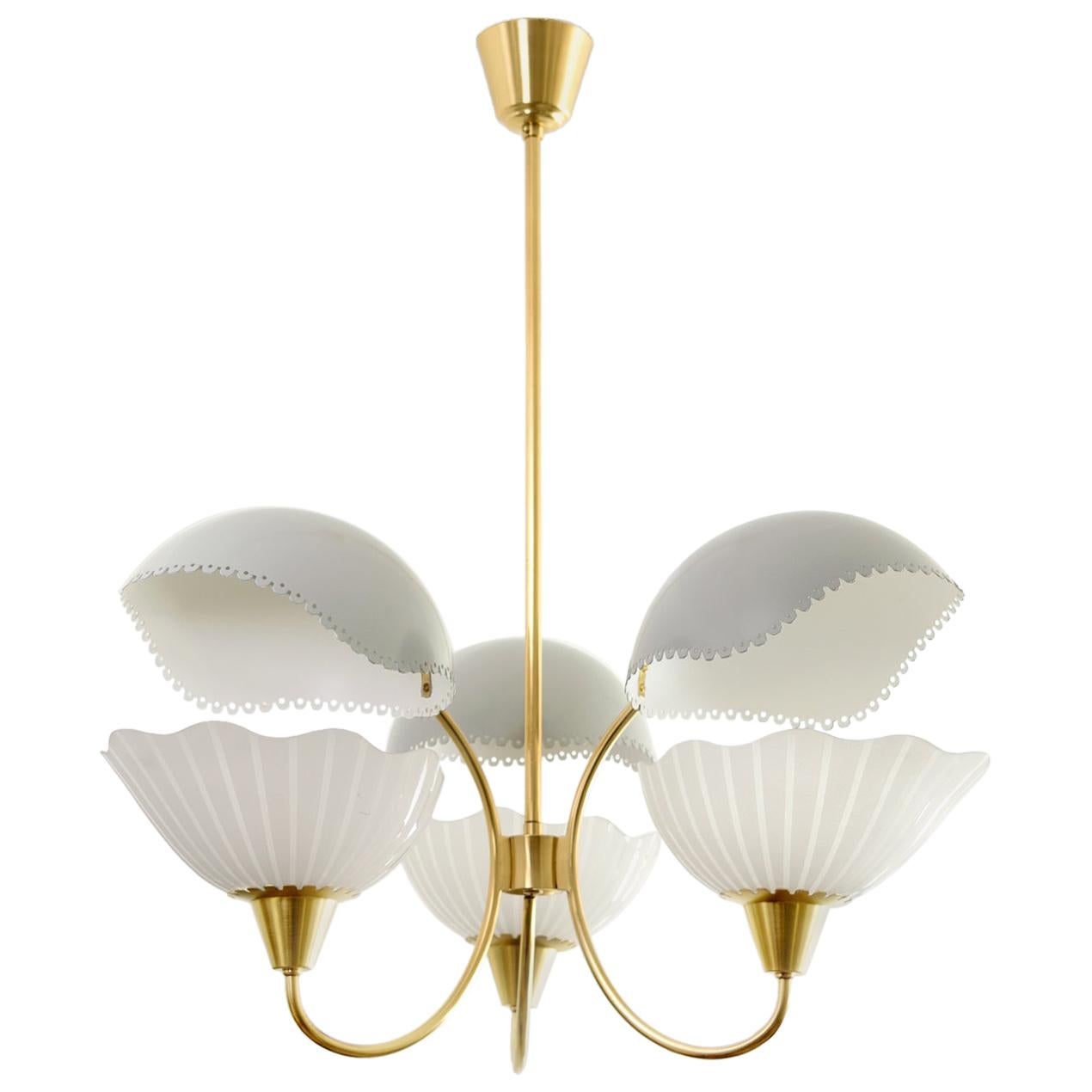 Harald Notini desigend for Orrefors 3-arm Chandelier with 3 etched glass shades