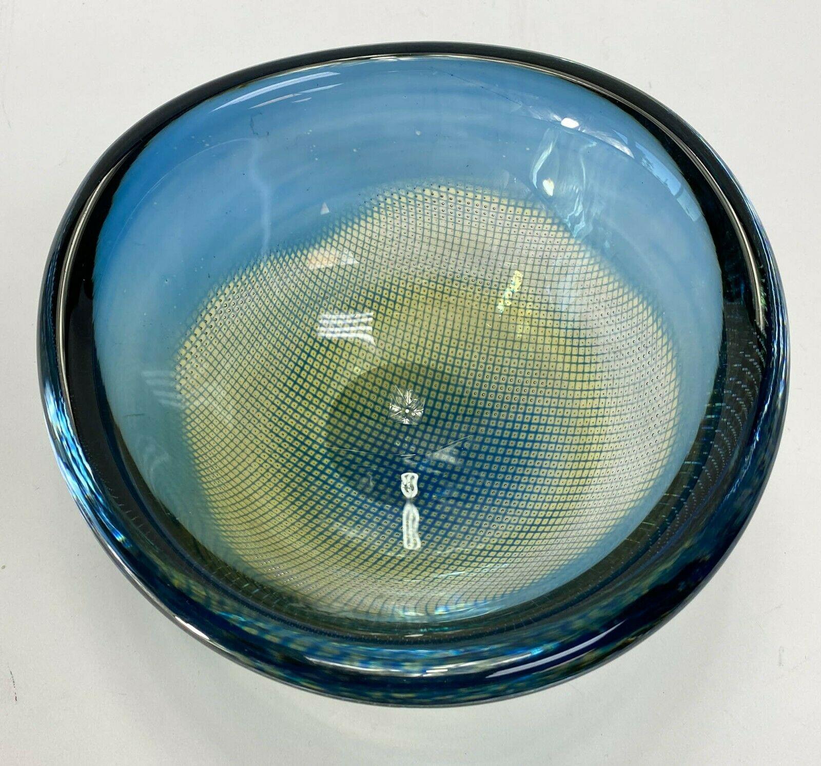Orrefors Art Glass Kraka bowl No.342 Sven Palmquist, circa 1960.

Additional Information:
Brand: Orrefors 
Type: Bowl
Features: Signed
Dimension: 7.5 in. diameter x 4 in. height
Condition: Great condition. Minor shelf ware on bottom.