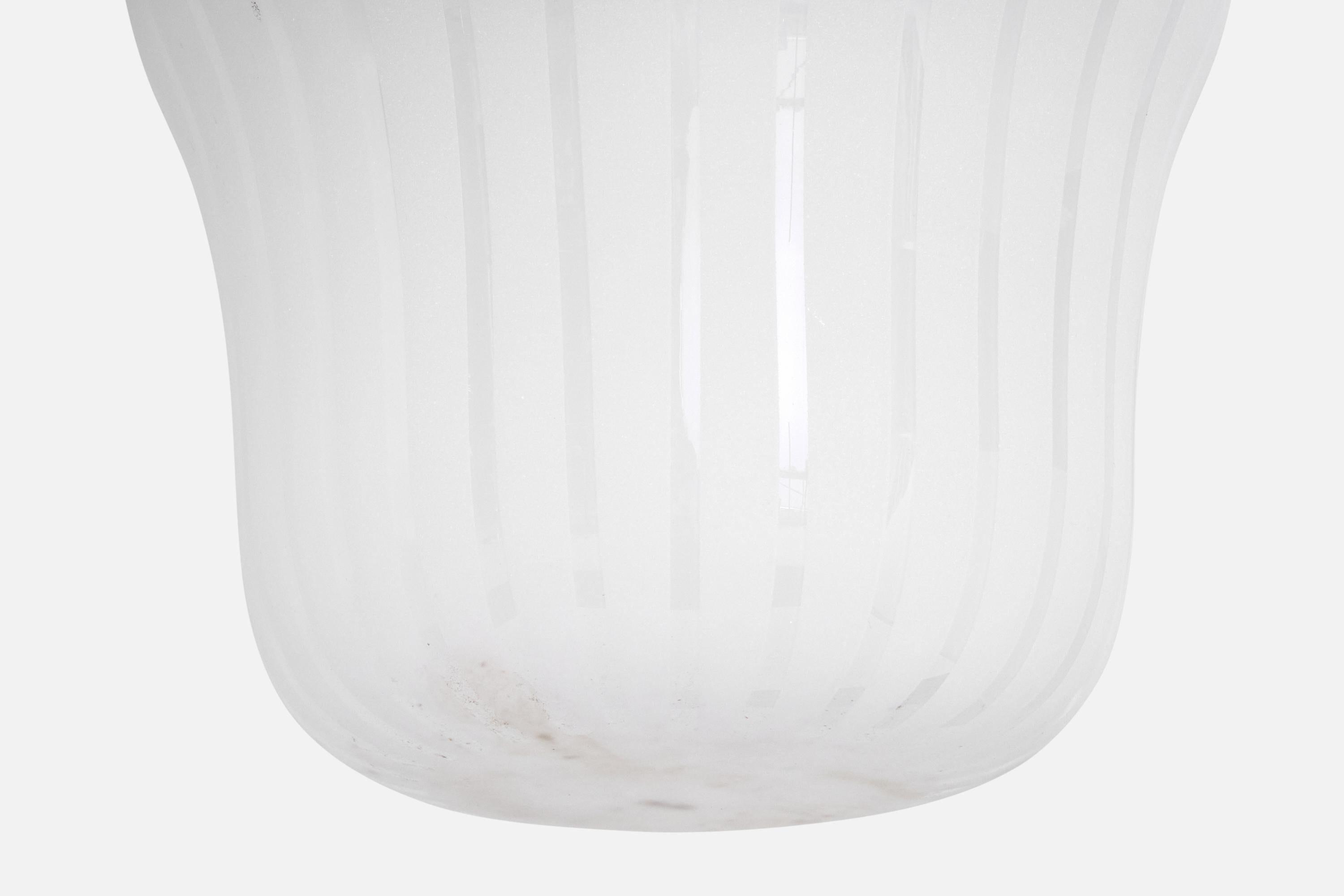 Metà XX secolo Orrefors Attribution, lampada a sospensione, nichel, vetro, Svezia, anni '40 in vendita