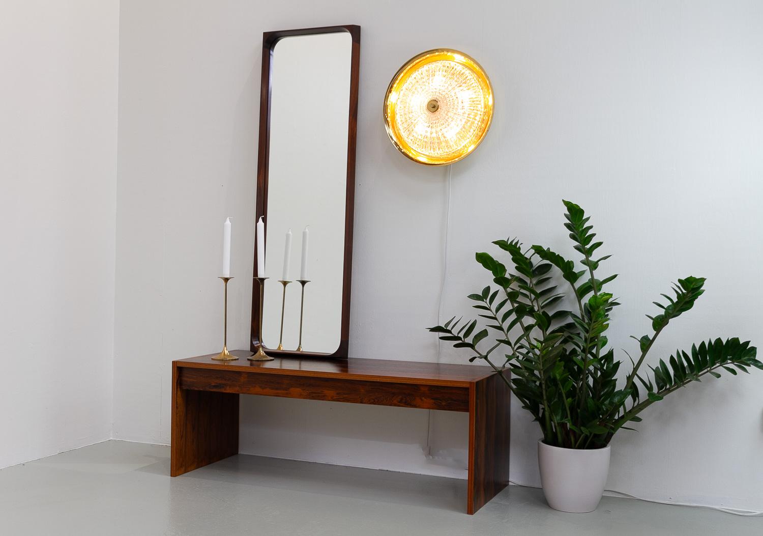 Lámpara de pared o techo de latón Orrefors de Fagerlund para Lyfa, años 60. en venta 6