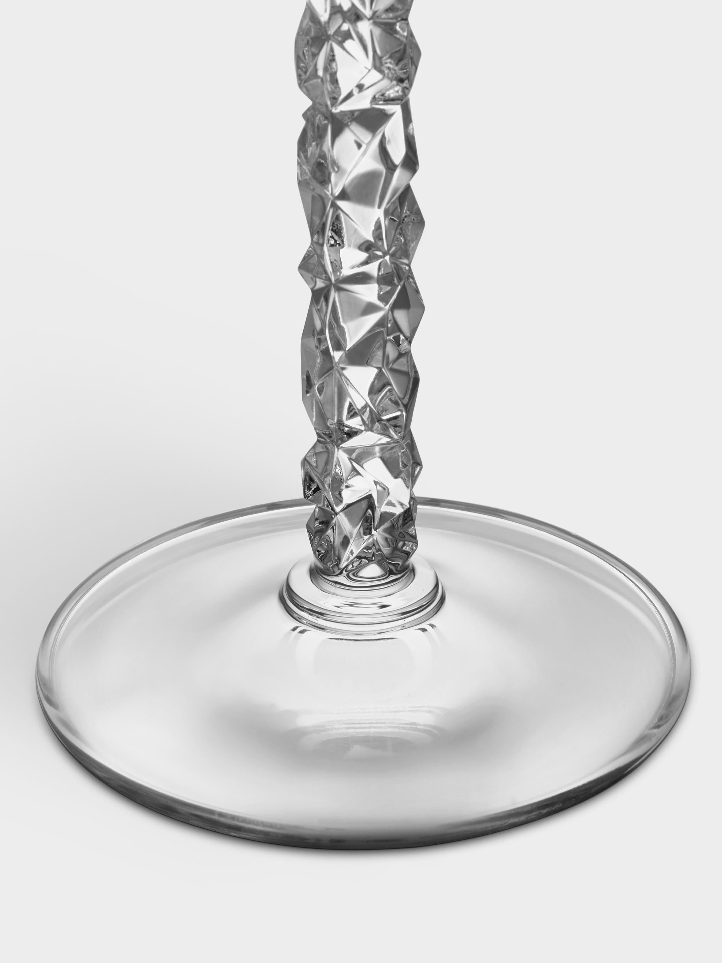 The Carat collection is based on a contemporary interpretation of the traditional cut glass for which Orrefors is world-renowned. Carat Wine has a stem covered with the collection’s characteristic asymmetrical motif, which produces beautiful