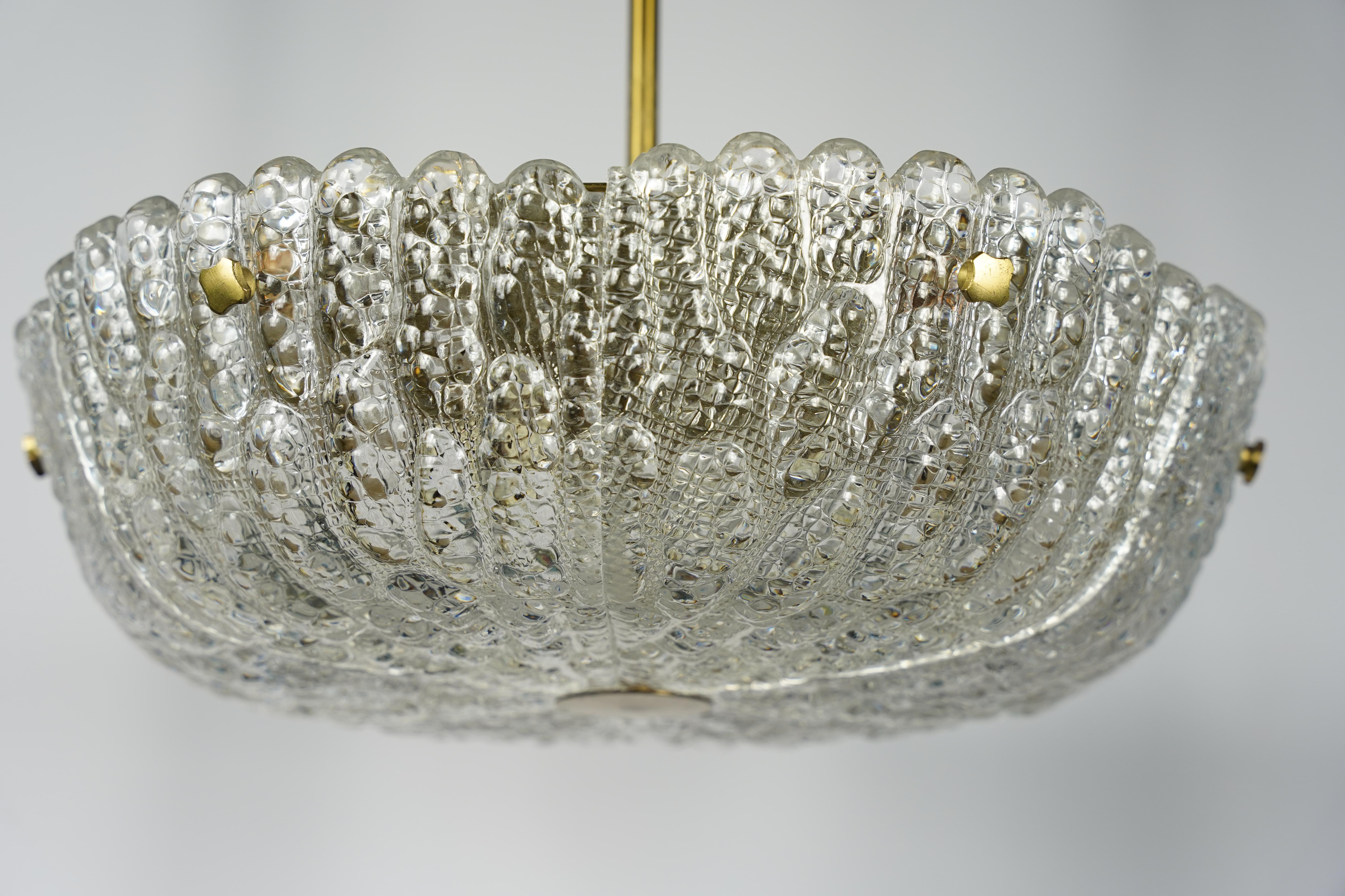 Moderno Lampadario Orrefors di Carl Fagerlund in cristallo e ottone, Orrefors Svezia, 1960 in vendita