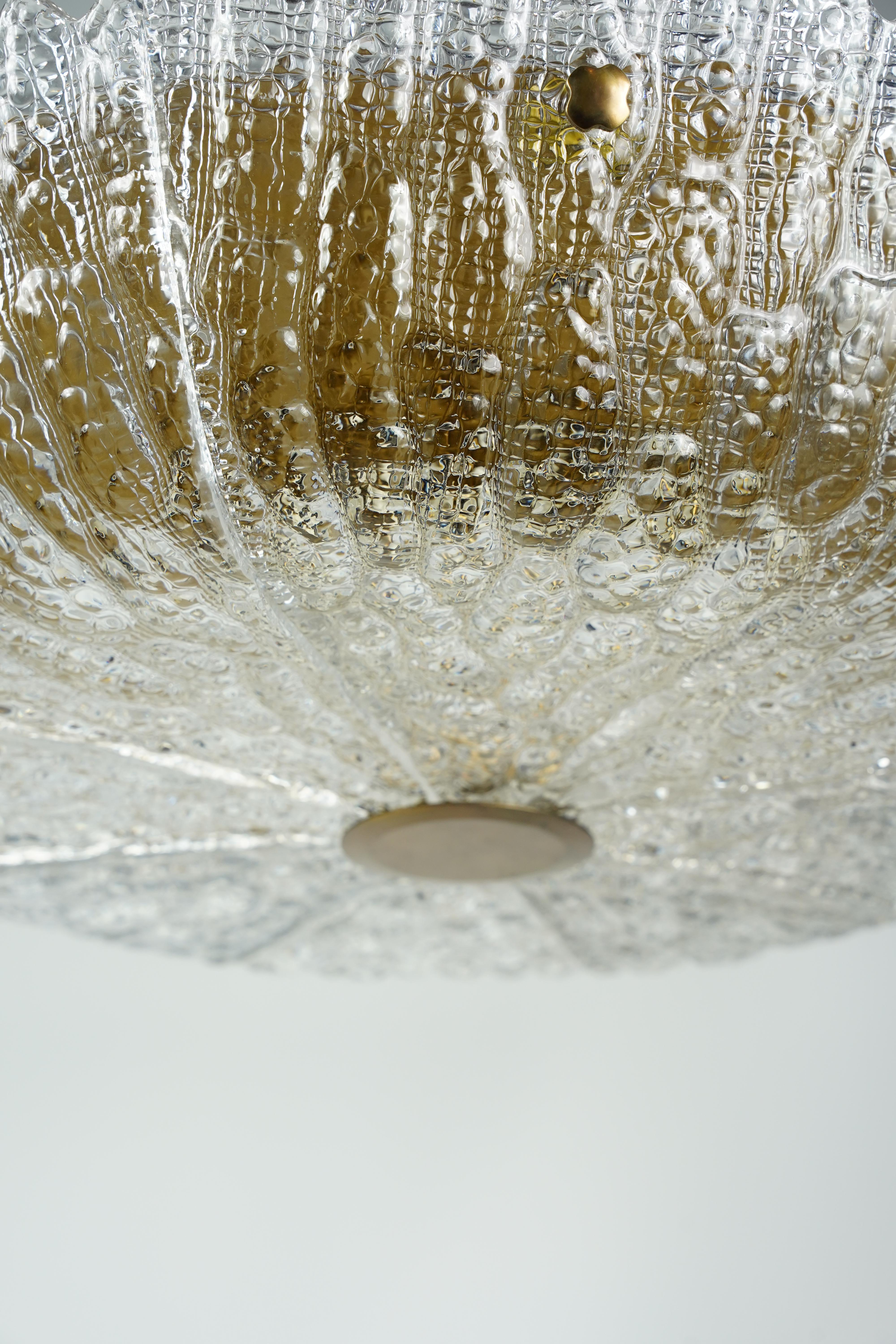 Milieu du XXe siècle Lustre Orrefors de Carl Fagerlund en cristal et laiton, Suède, 1960 en vente