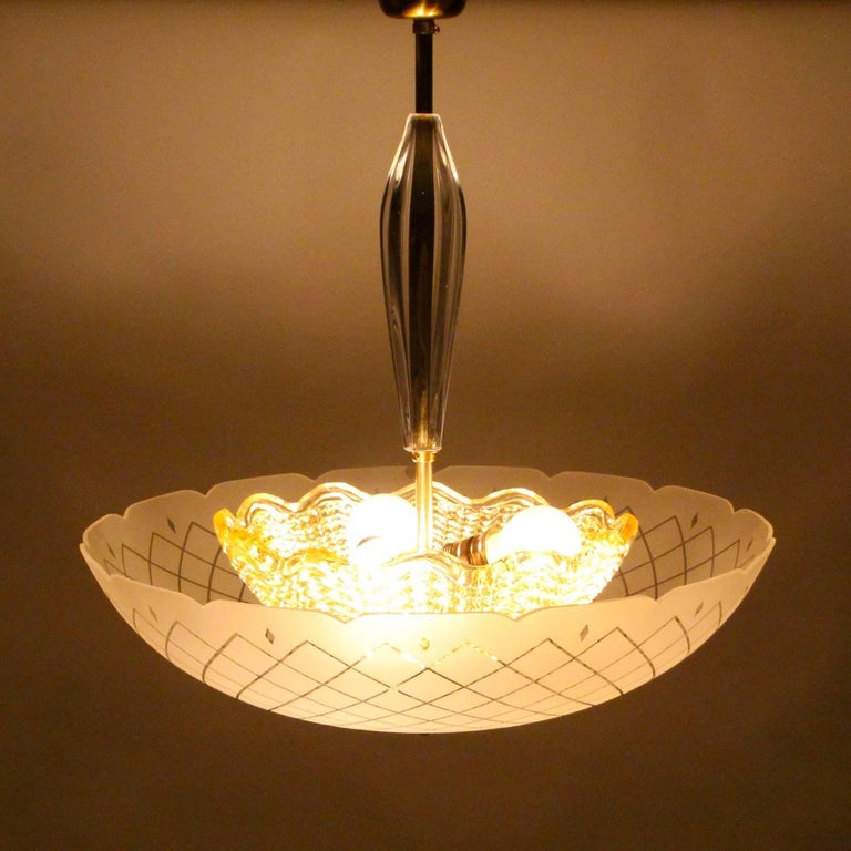 Orrefors Chandelier by Lyfa/Orrefors, 1950s, Large Crystal & Brass Ceiling Light In Excellent Condition For Sale In Frederiksberg, DK