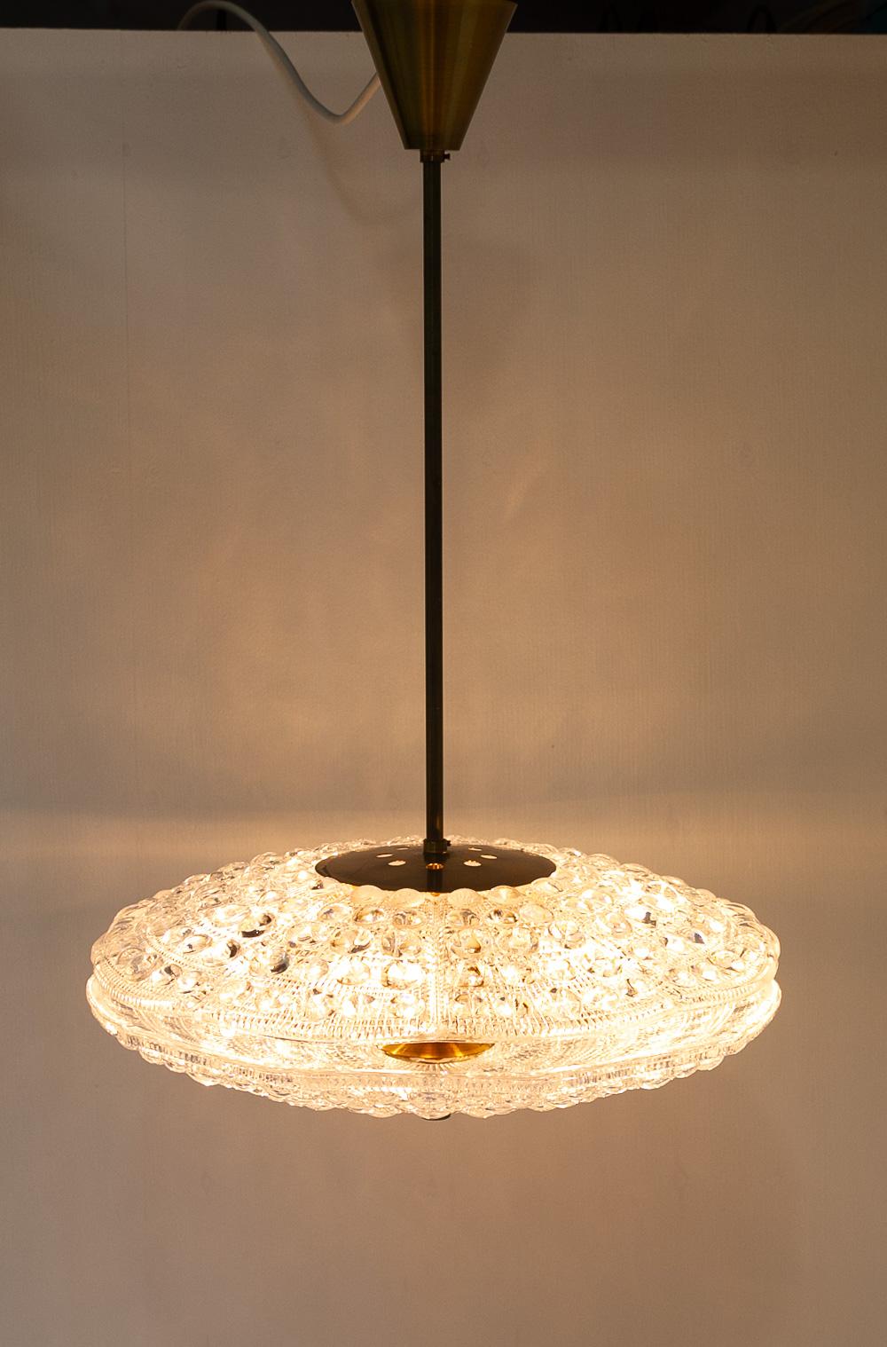 Orrefors Crystal and Brass Pendant by Fagerlund for Lyfa, 1960s. For Sale 11