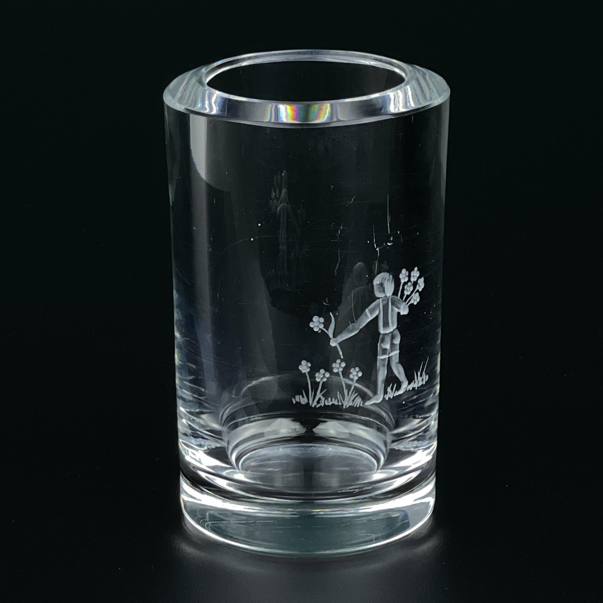 Vaso di cristallo Orrefors con incisione, Svezia, anni 1950-60 in vendita 3