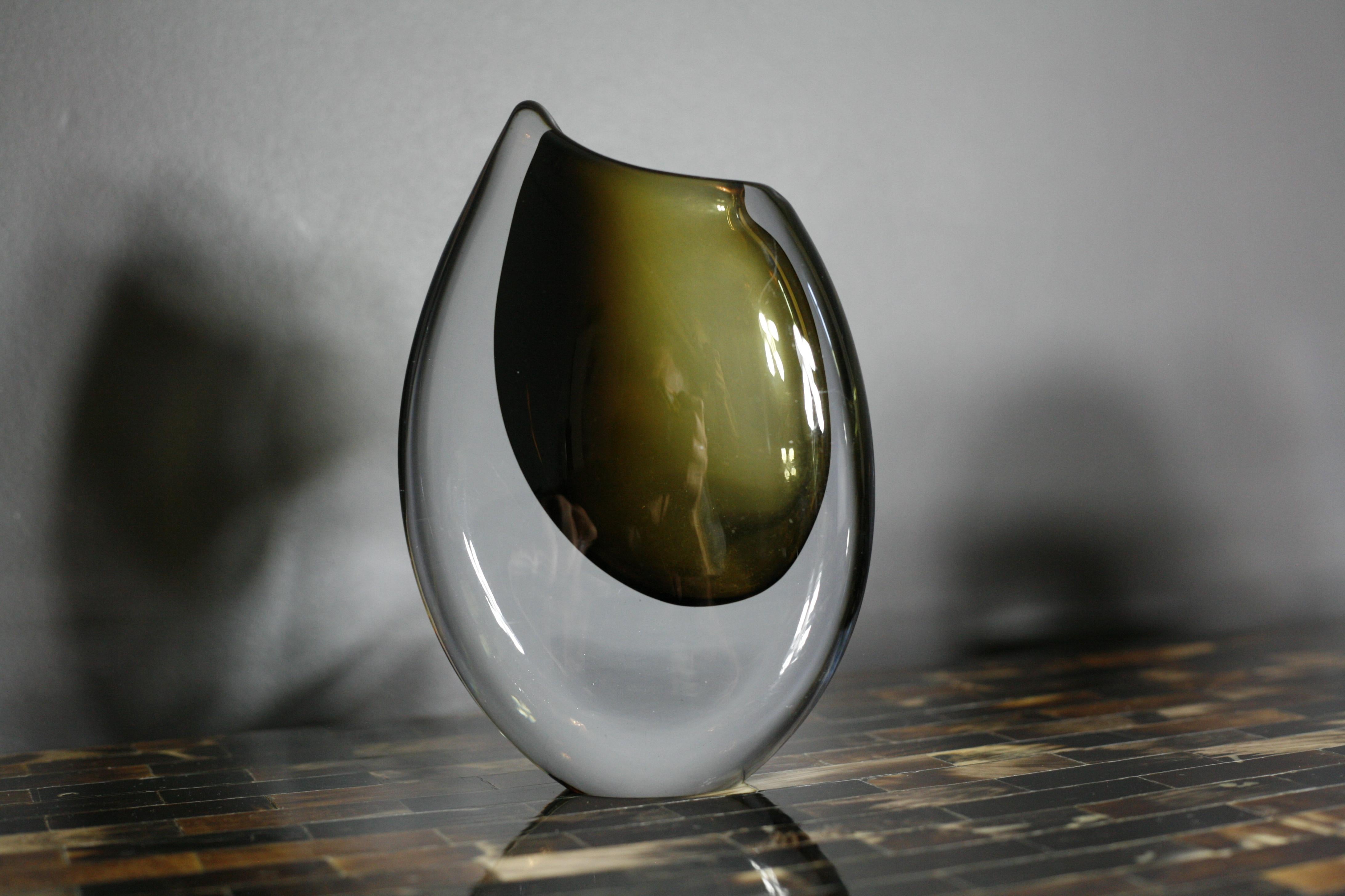 Orrefors Crystal Glass Vase, Sweden, 1960 In Good Condition For Sale In Bronx, NY