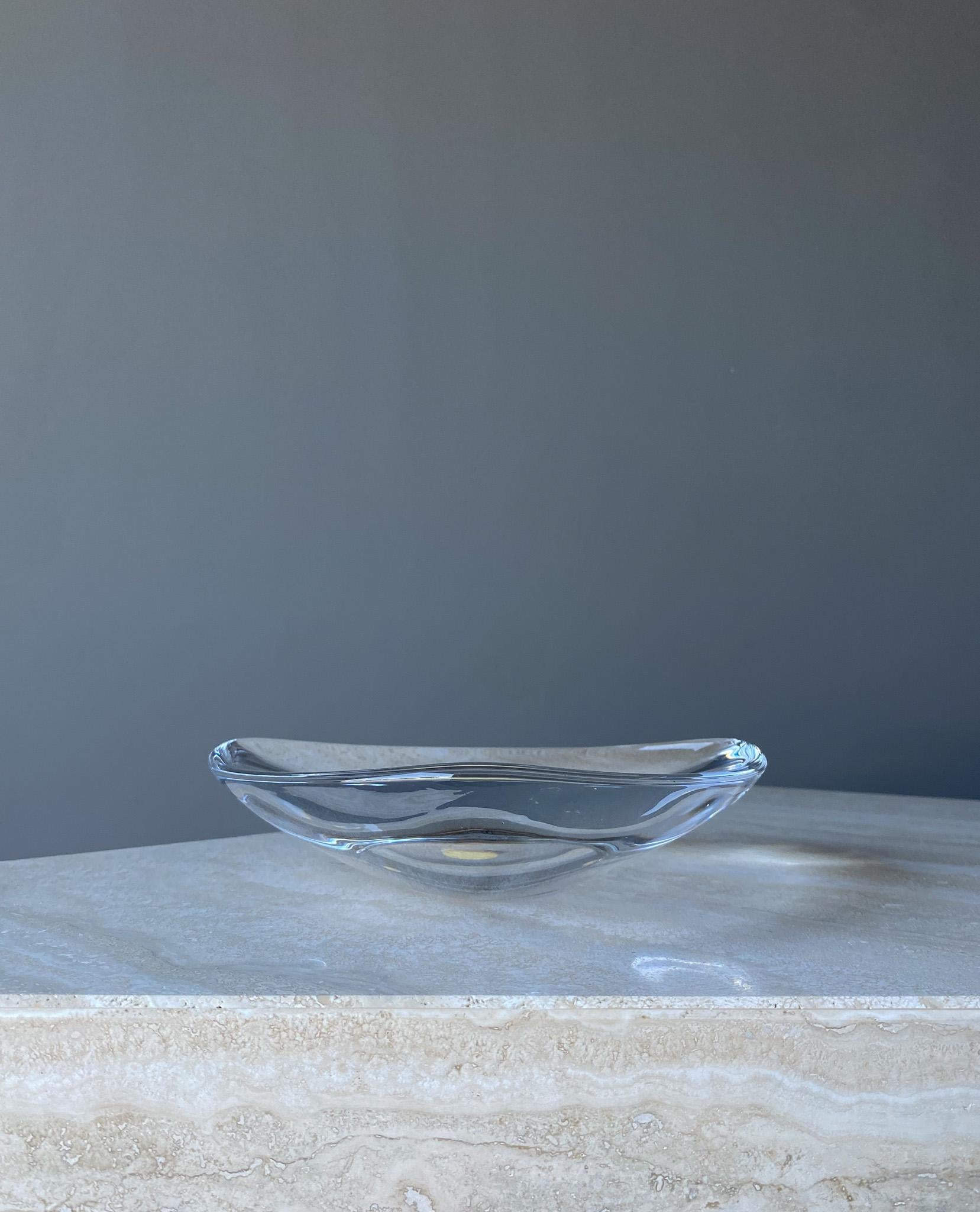 Orrefors Crystal Triangle Platter / Charger, Sweden, 20th Century  9