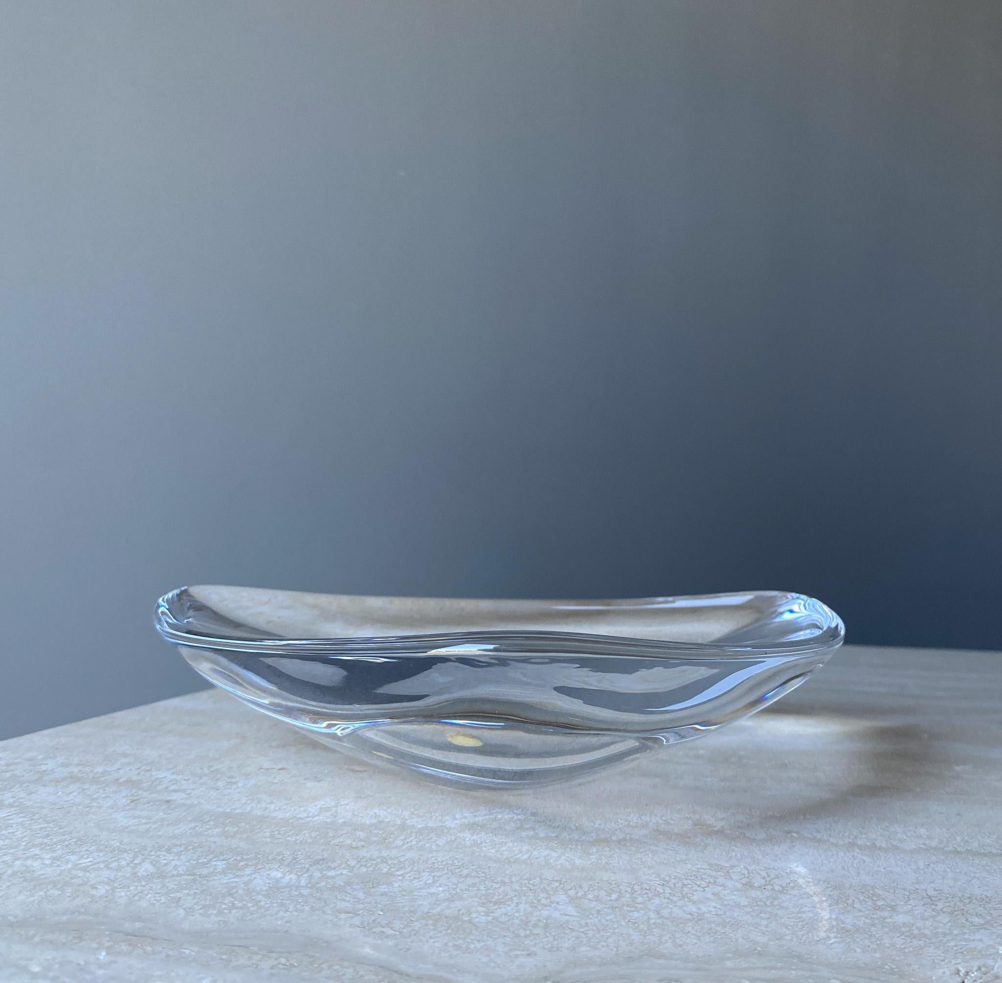 Orrefors Crystal Triangle Platter / Charger, Sweden, 20th Century  2