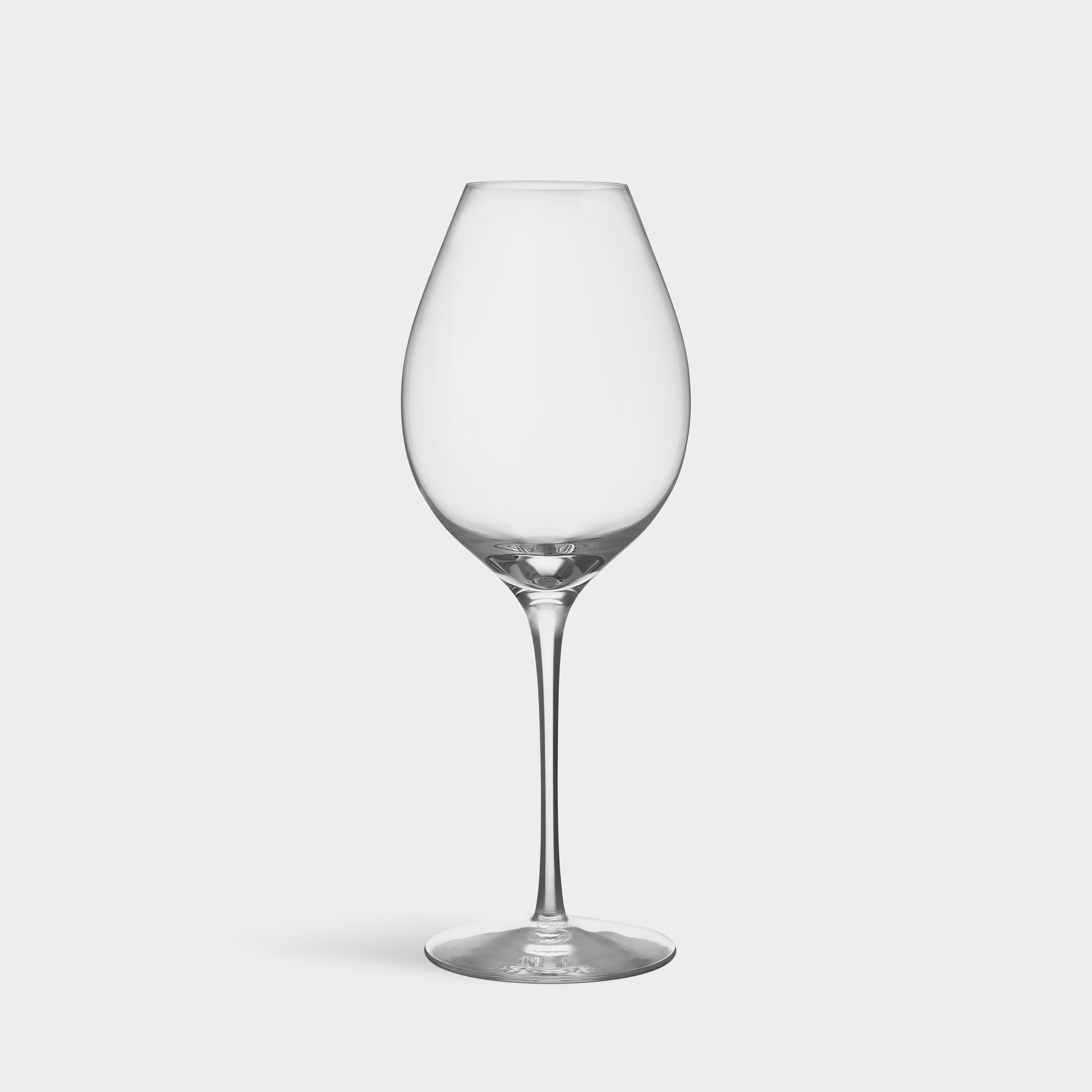 Difference Primeur from Orrefors holds 21 oz and is a wine glass suited for young red wines characterized by the nature of the grape and berry-forward freshness. The bowl allows young aromas to develop with plenty of volume for air. Difference