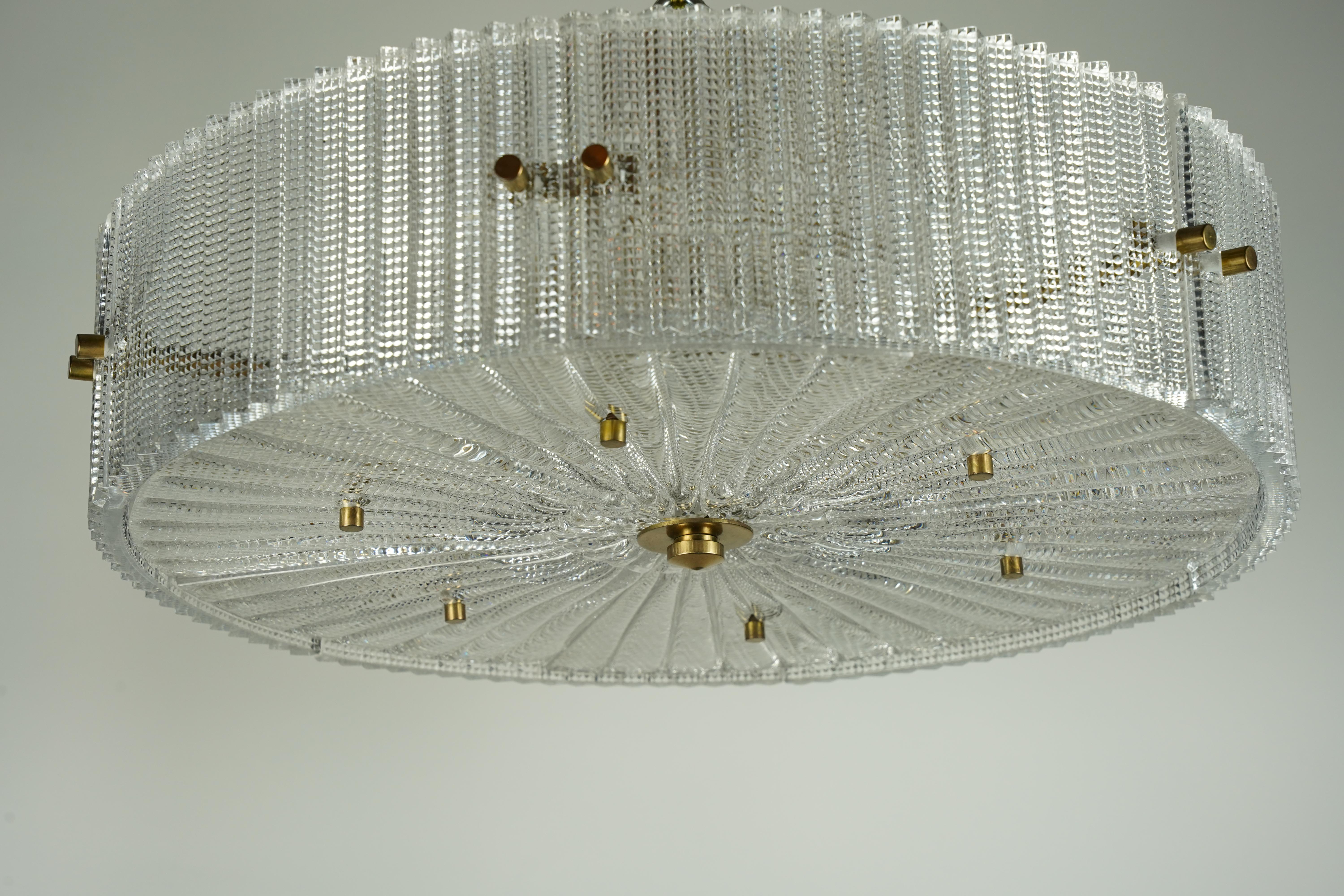 Ottone Pendente a forma di tamburo Orrefors in vetro e ottone di Carl Fagerlund, Svezia, 1960 in vendita
