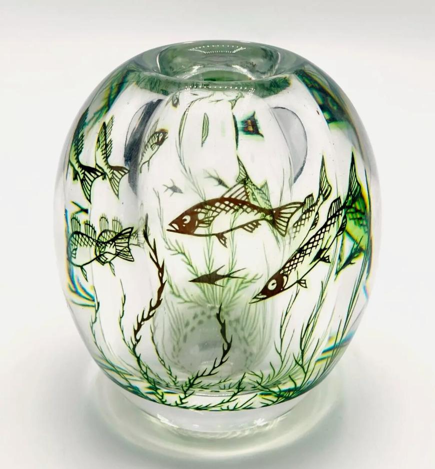 Mid-Century Modern Orrefors Edward Hald Graal Fish Art glass vase from the 1940s For Sale