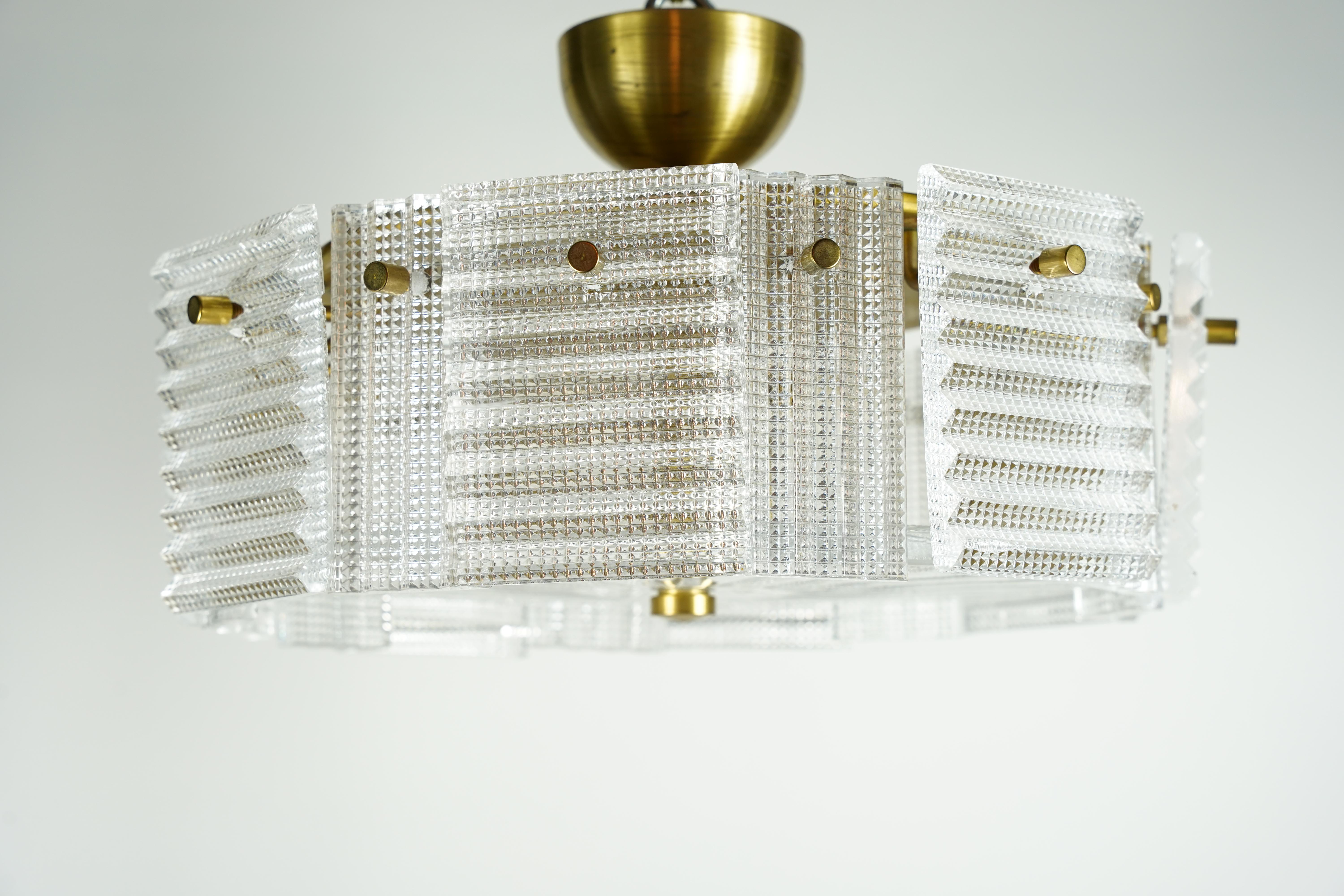 Suspension en verre Orrefors de Carl Fagerlund et laiton, Suède, 1960 Bon état - En vente à Bronx, NY
