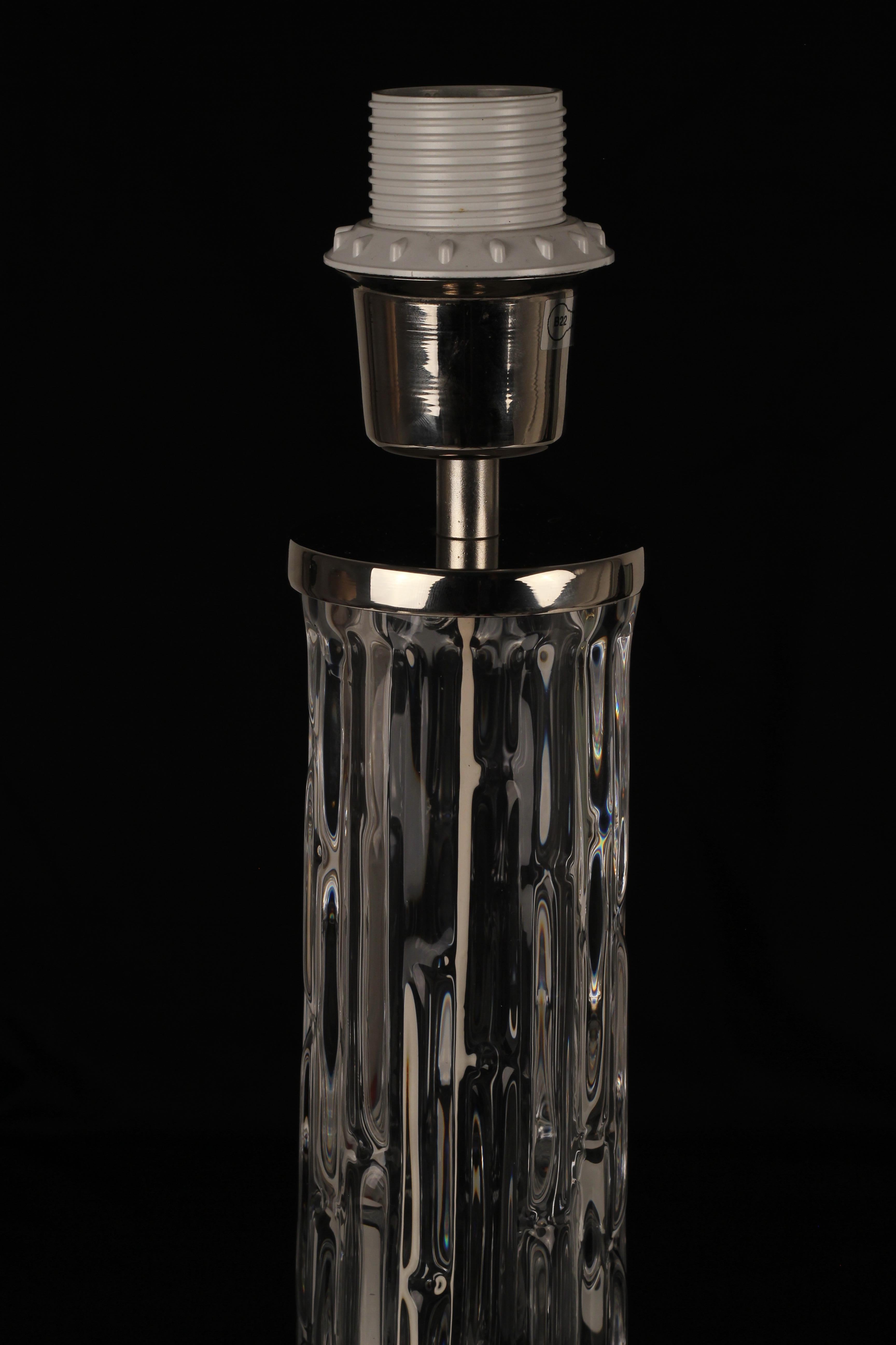Lampe de bureau en verre Orrefors Modèle Rd de Carl Fagerlund ressemblant à de l'eau gelée en vente 4